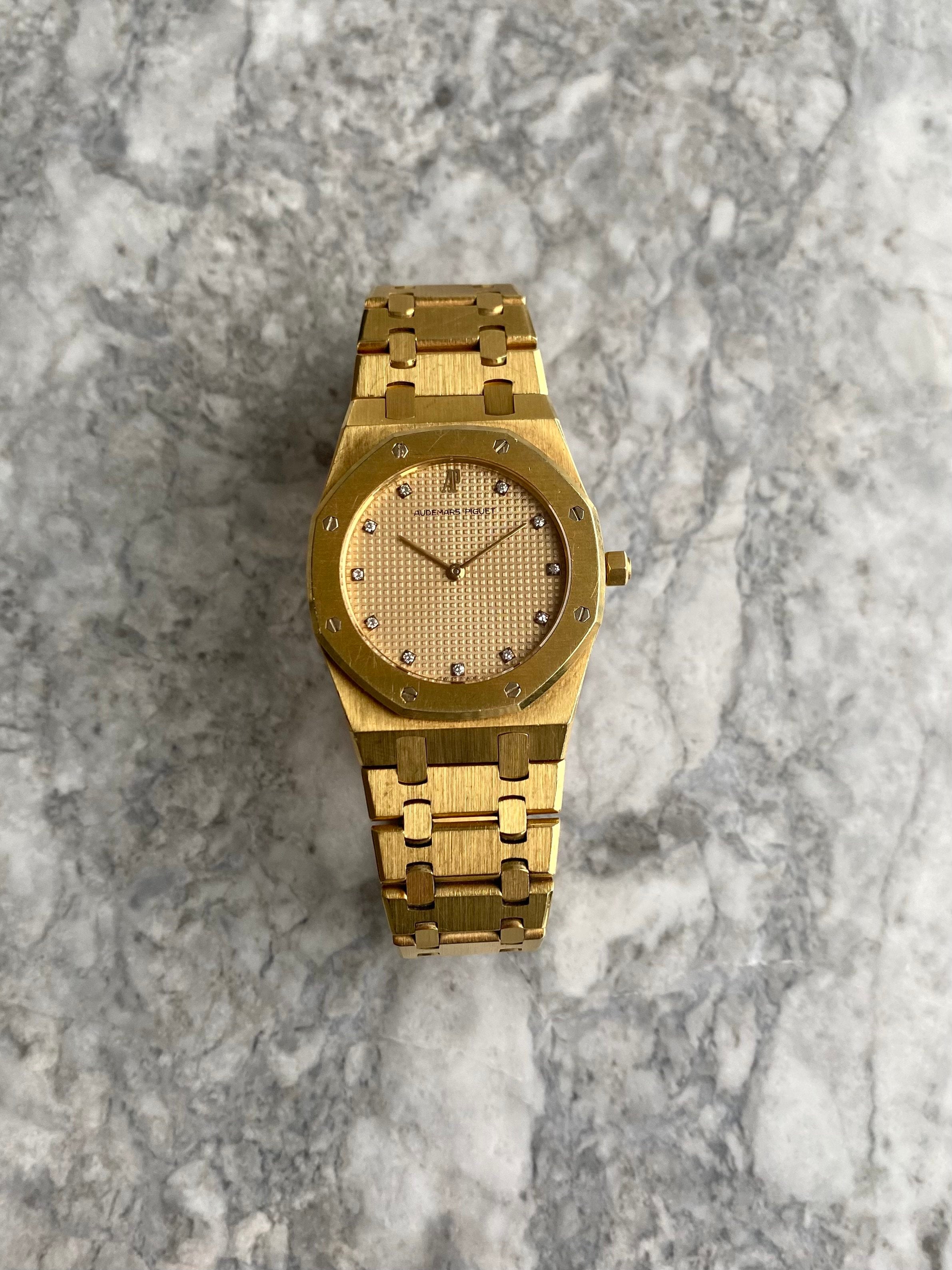 Audemars Piguet Royal Oak - 18K Yellow Gold.