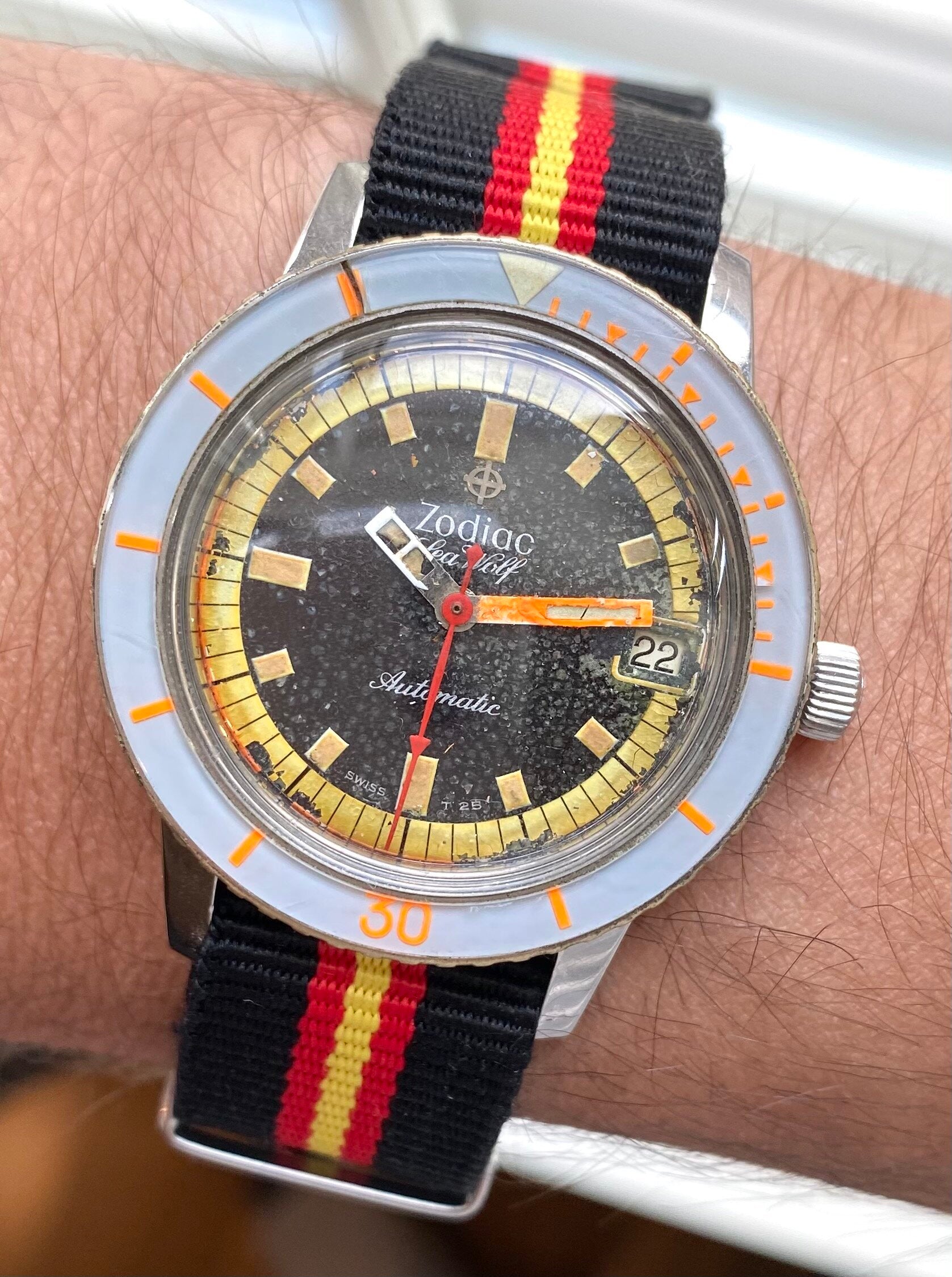 Zodiac Sea Wolf — "Orange Exotic" Bakelite Bezel