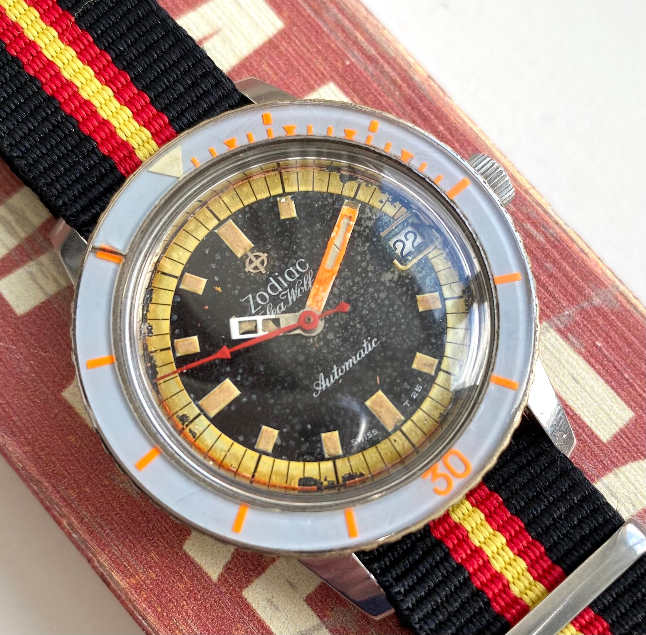 Zodiac Sea Wolf — "Orange Exotic" Bakelite Bezel