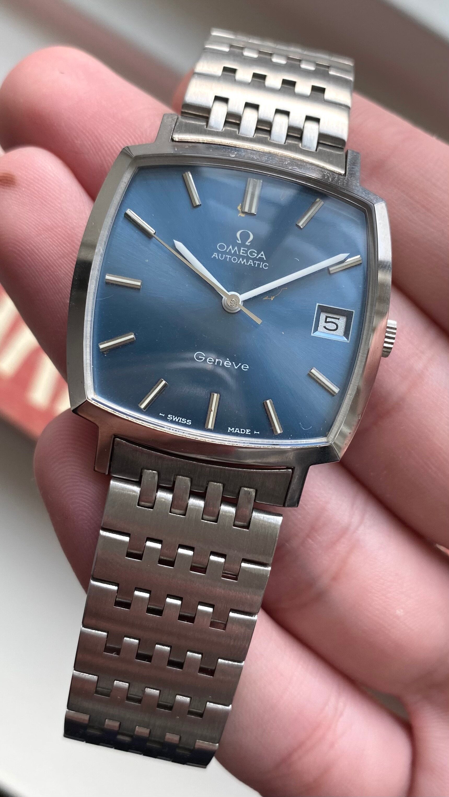 Omega Geneve — TV Case