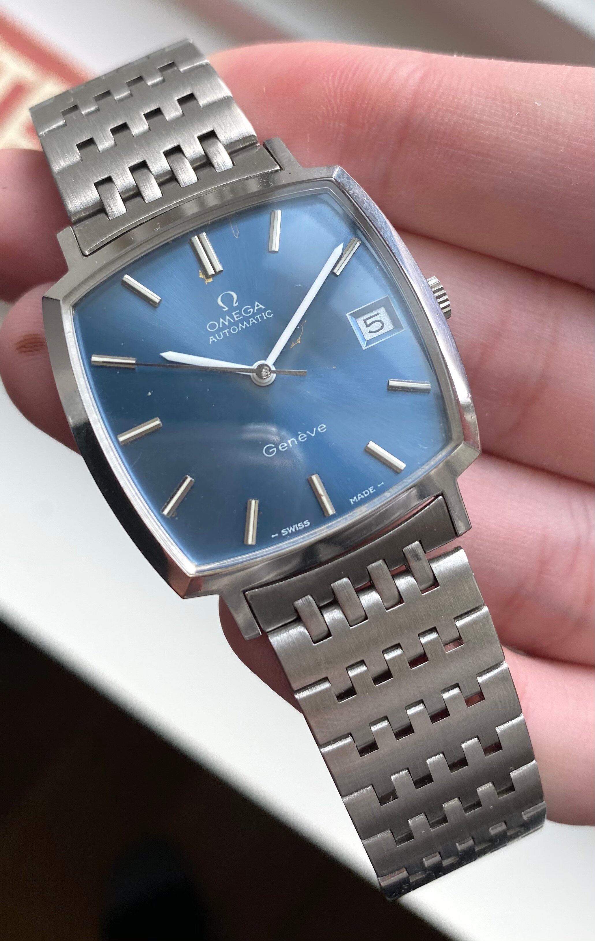 Omega Geneve — TV Case