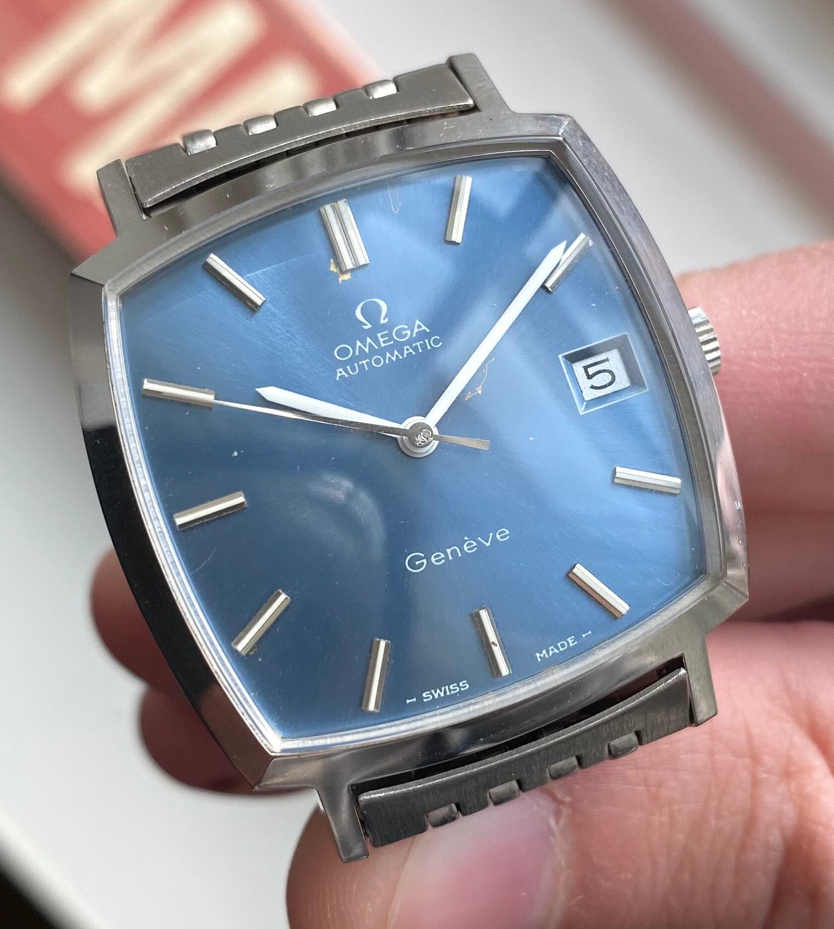 Omega Geneve — TV Case