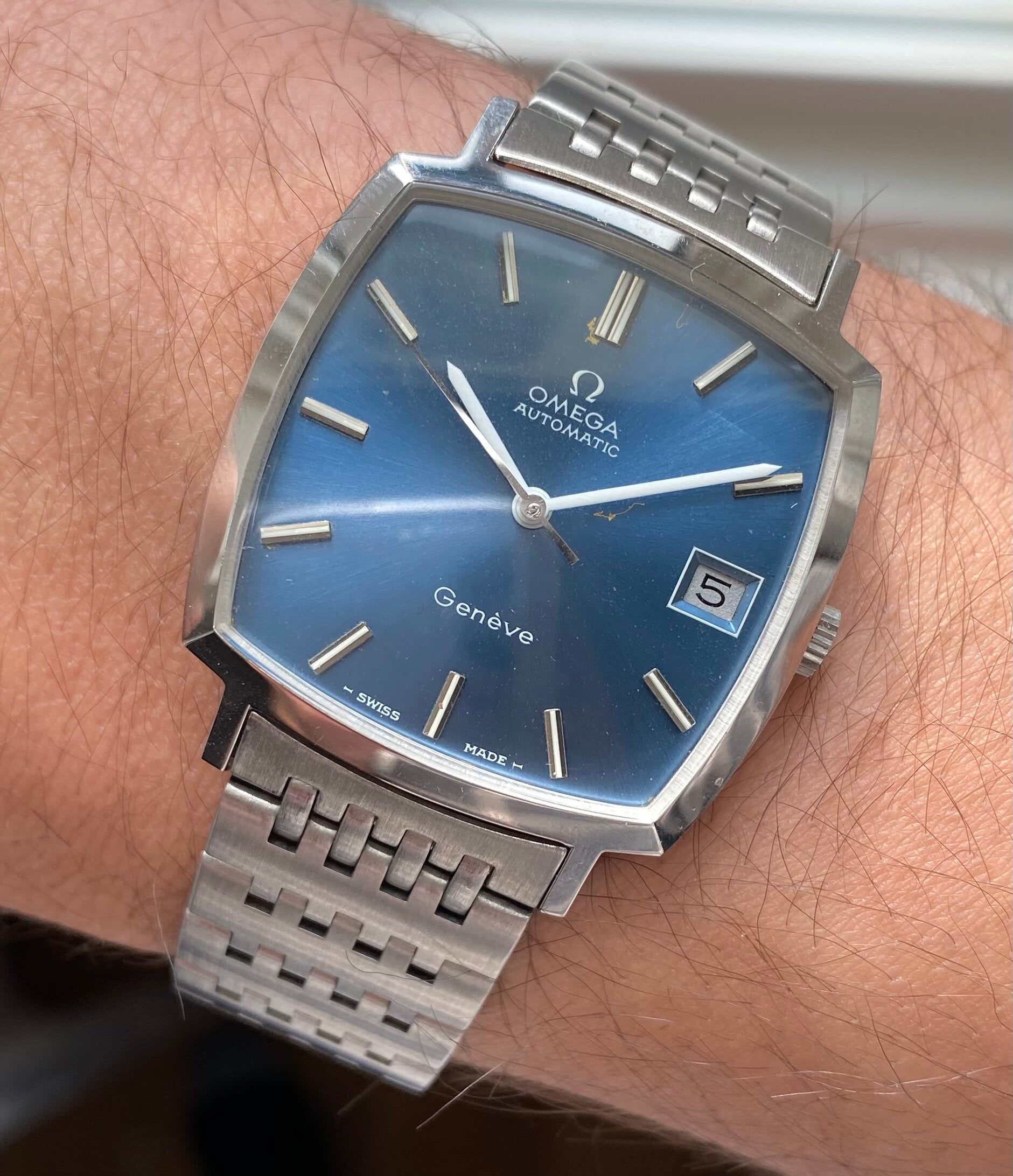 Omega Geneve — TV Case