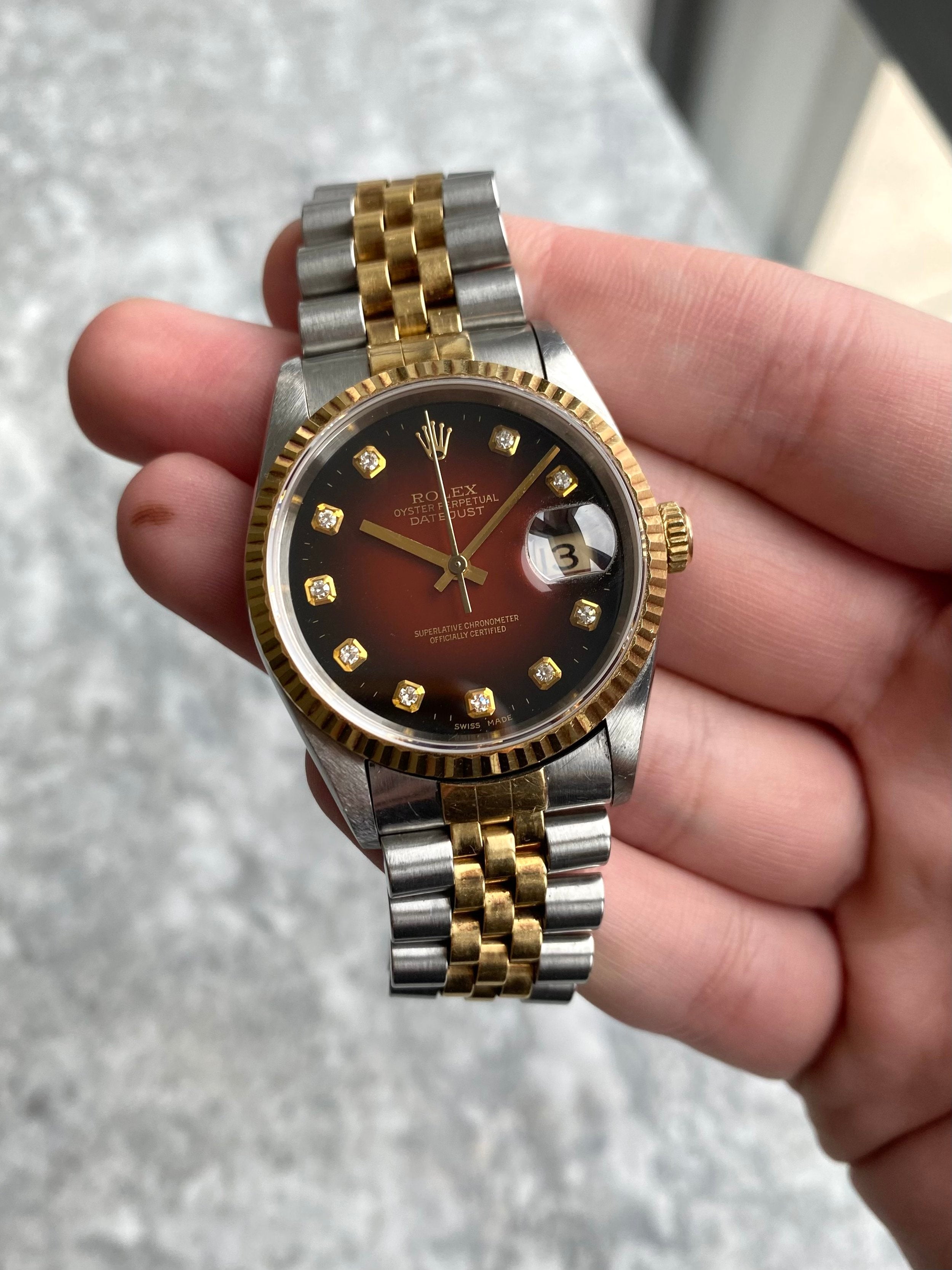 Rolex Datejust 16233G - Red Vignette Diamond Dial.