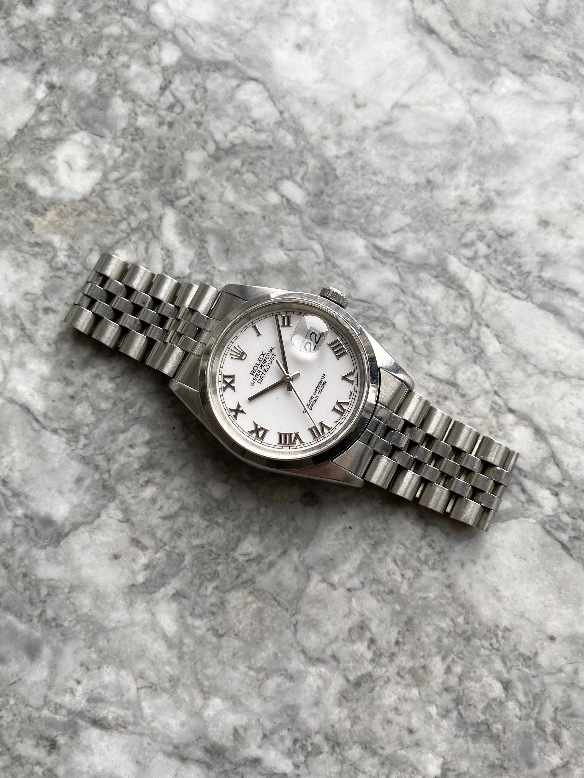 Rolex Datejust 16200 - Smooth Bezel.