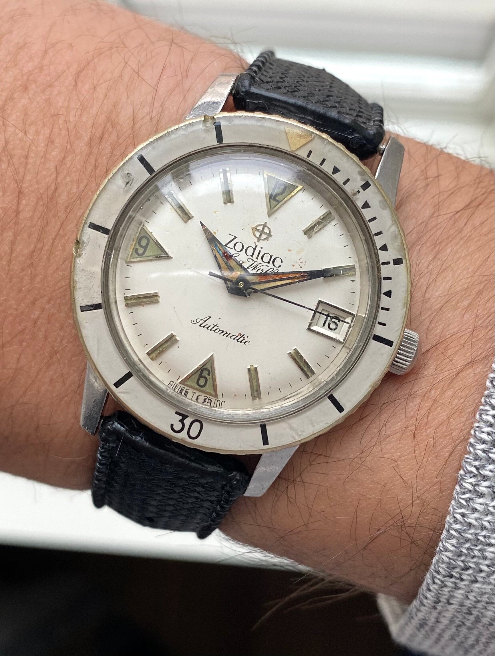 Zodiac Sea Wolf — Bakelite Bezel