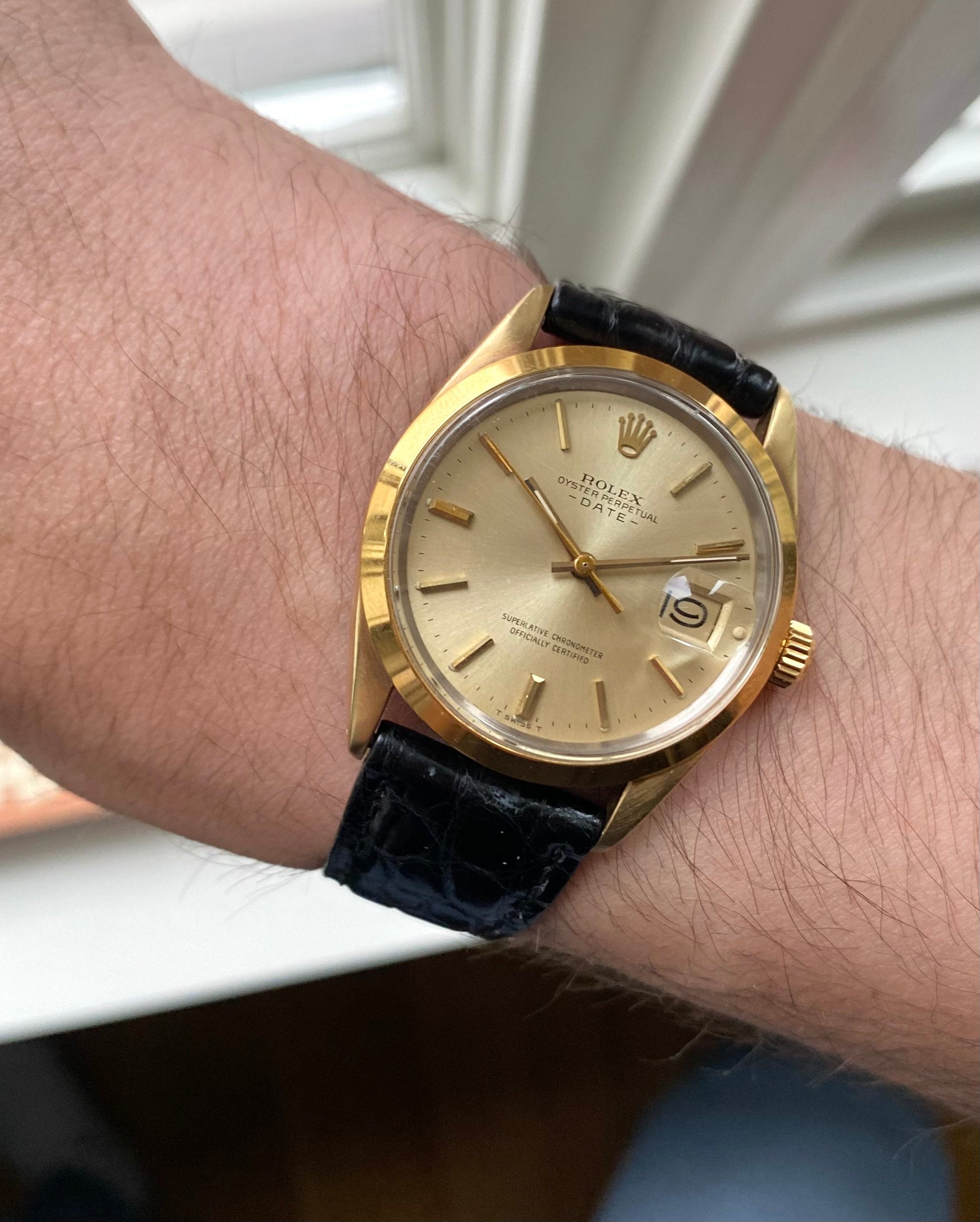 Rolex OP 1550 - Gold Shell