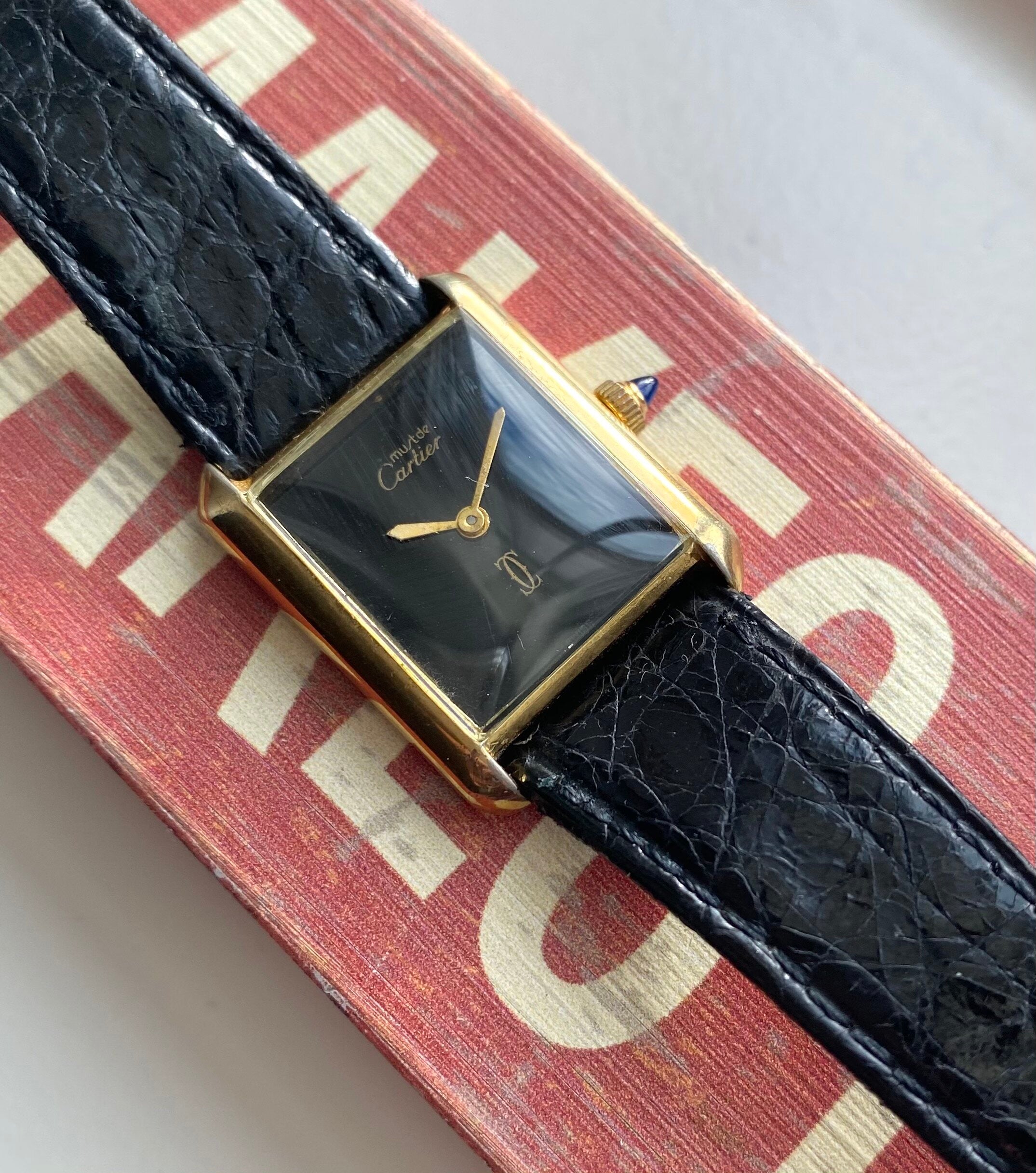 Must de Cartier Tank — Black Dial