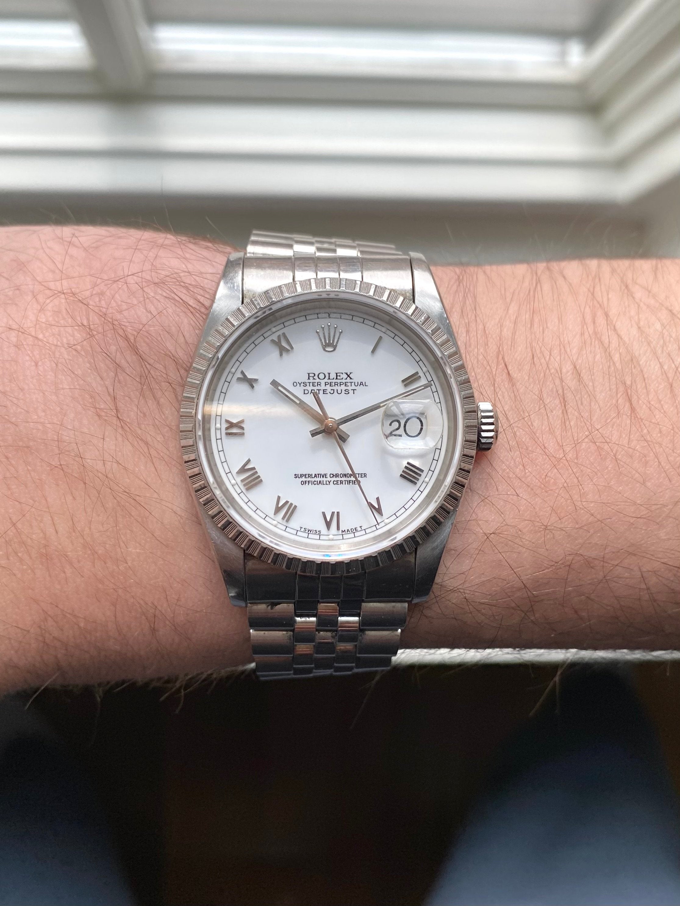 Rolex Datejust 16220 - White Roman