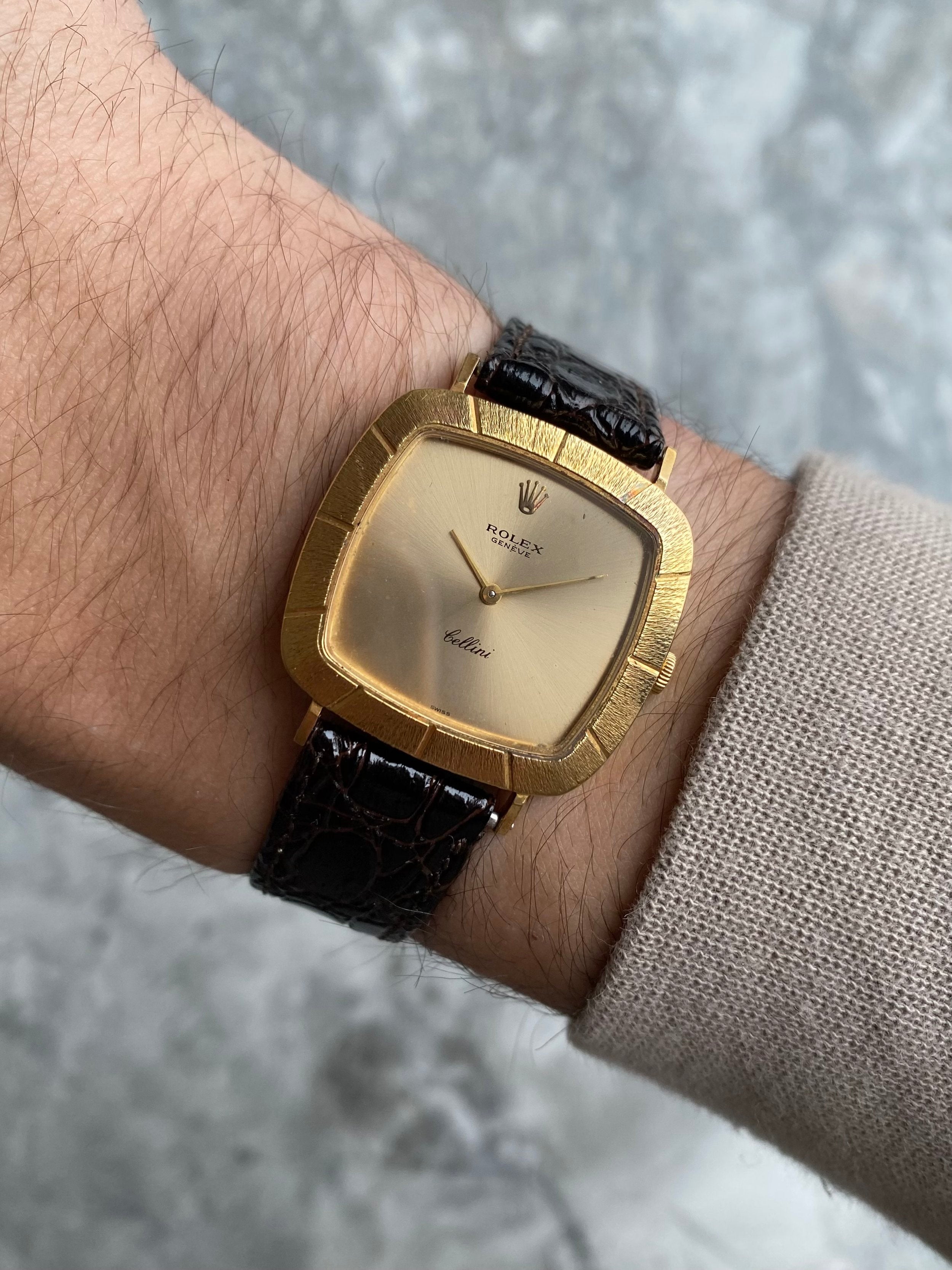 Rolex Cellini 4084 - 18K Yellow Gold.