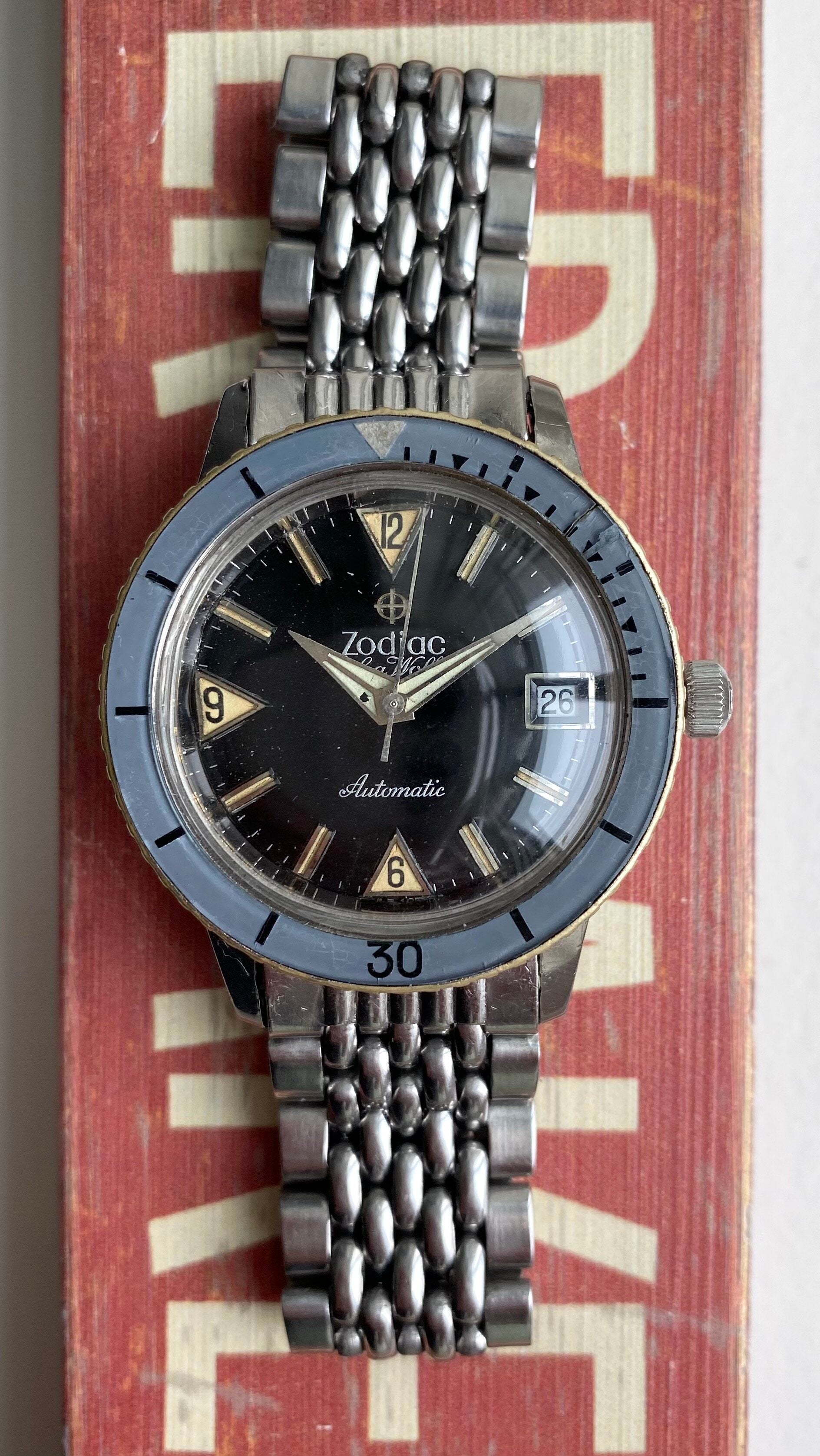 Zodiac Sea Wolf — Bakelite Bezel