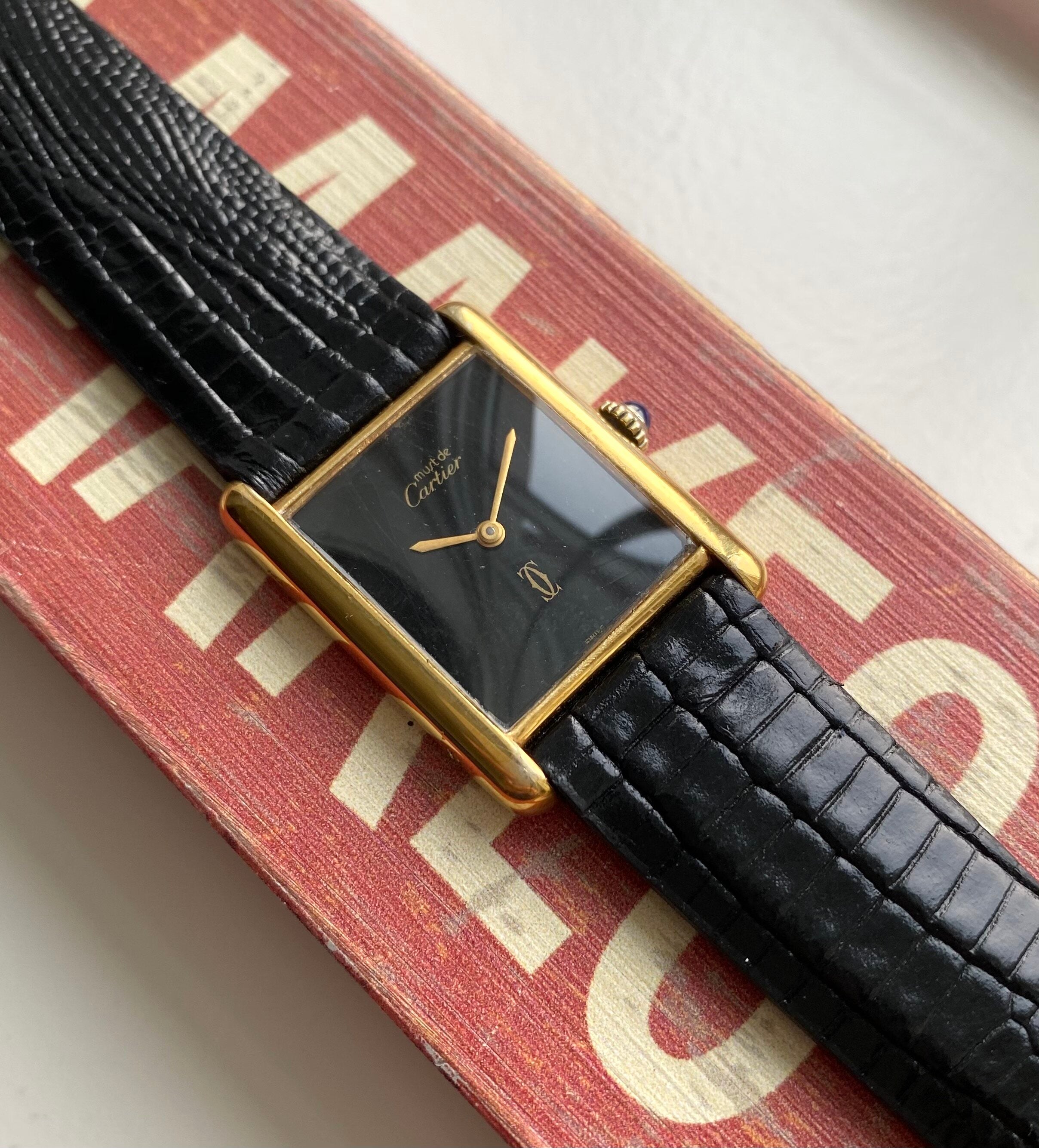 Must de Cartier Tank — Black Dial