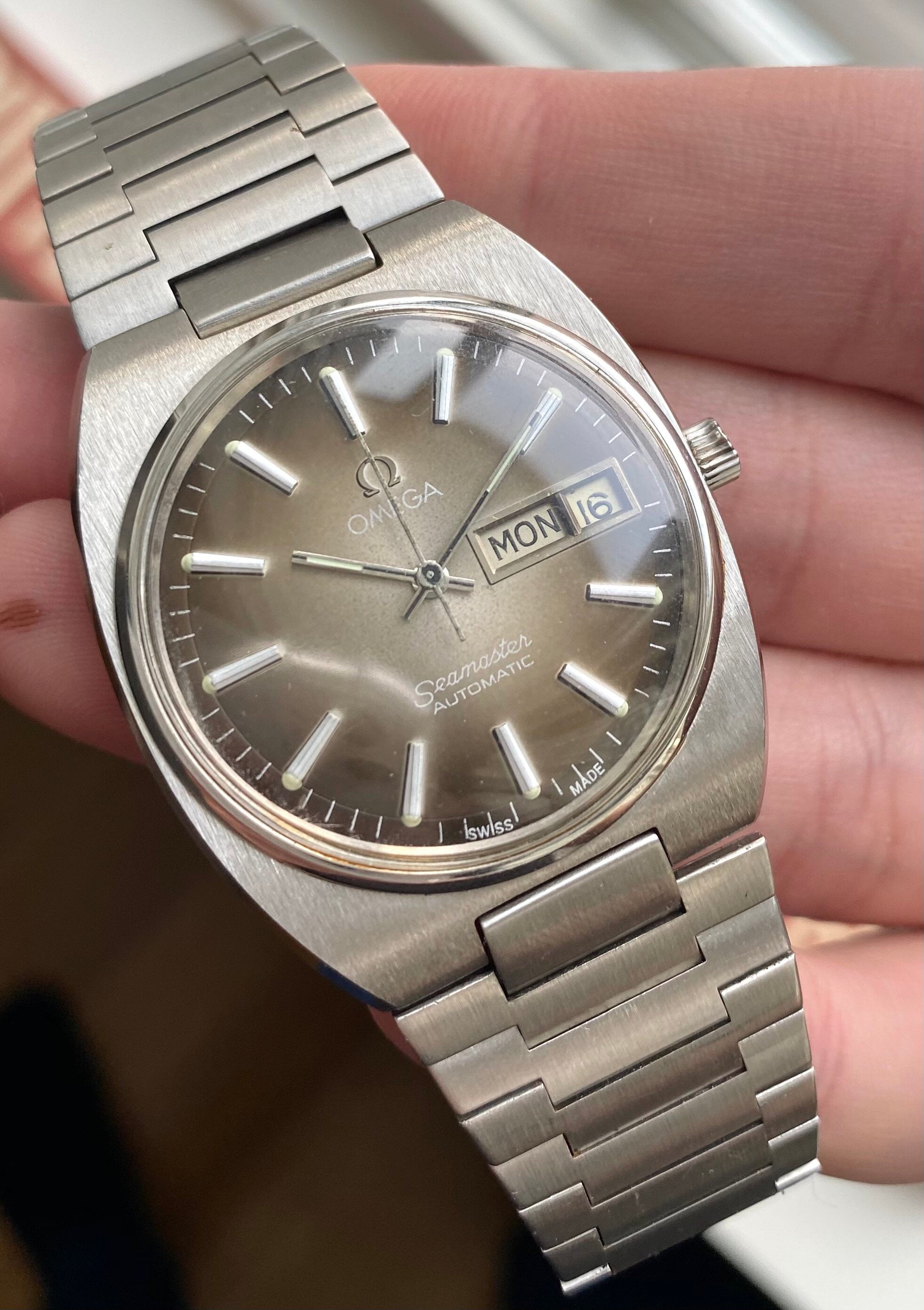 Omega Seamaster — Brown Vignette