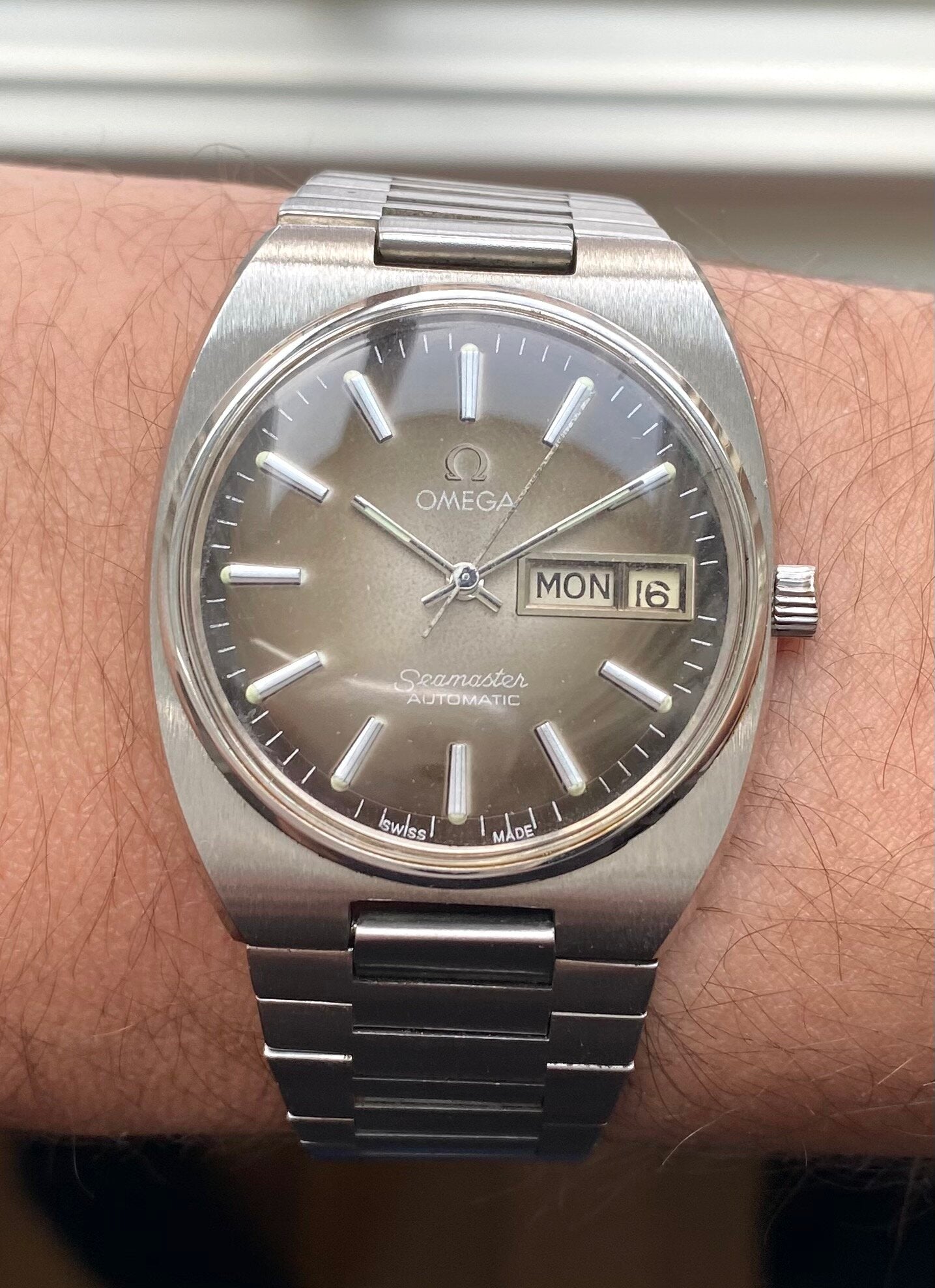 Omega Seamaster — Brown Vignette