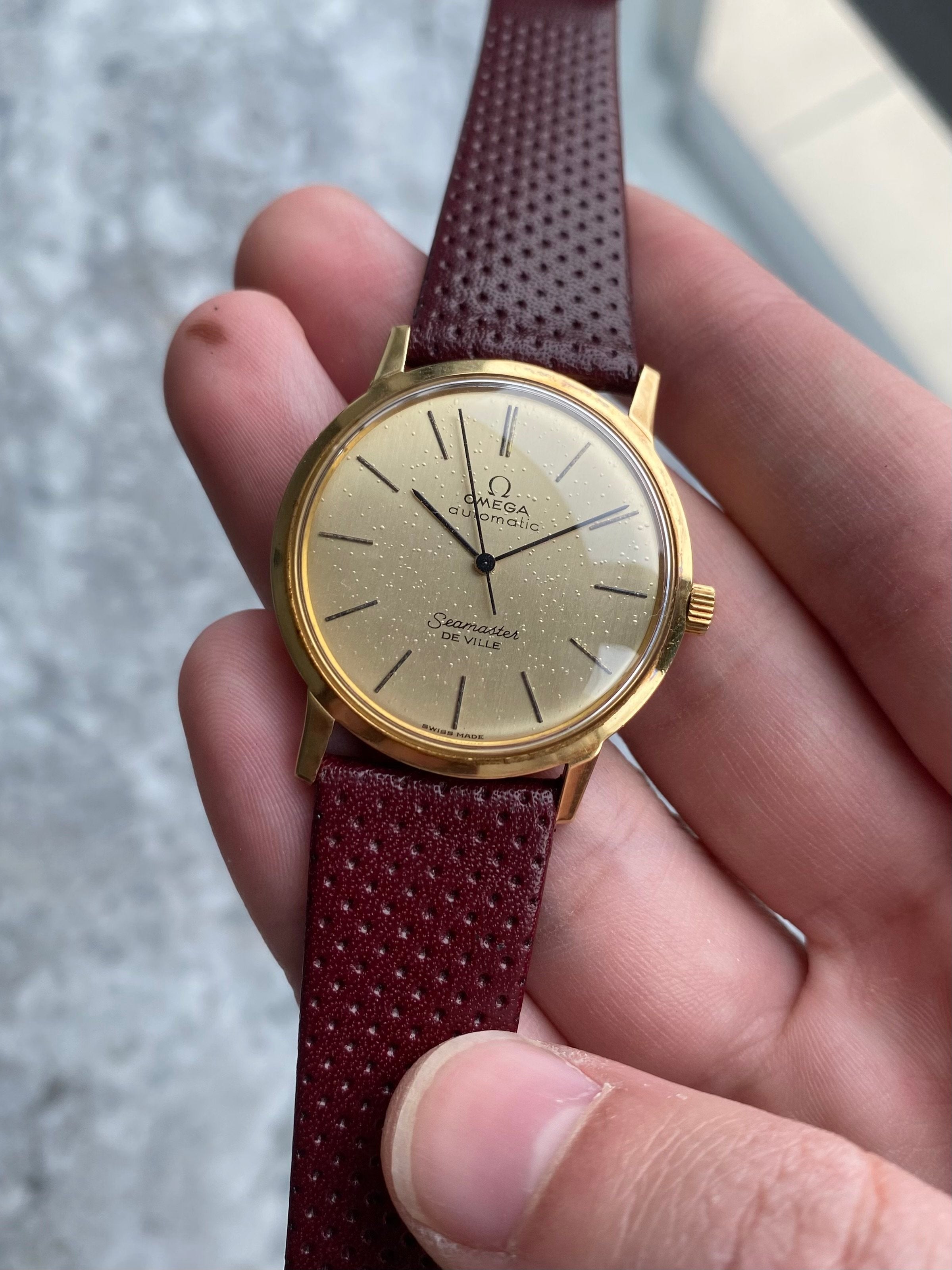 Omega Seamaster De Ville - 18K Gold Case.