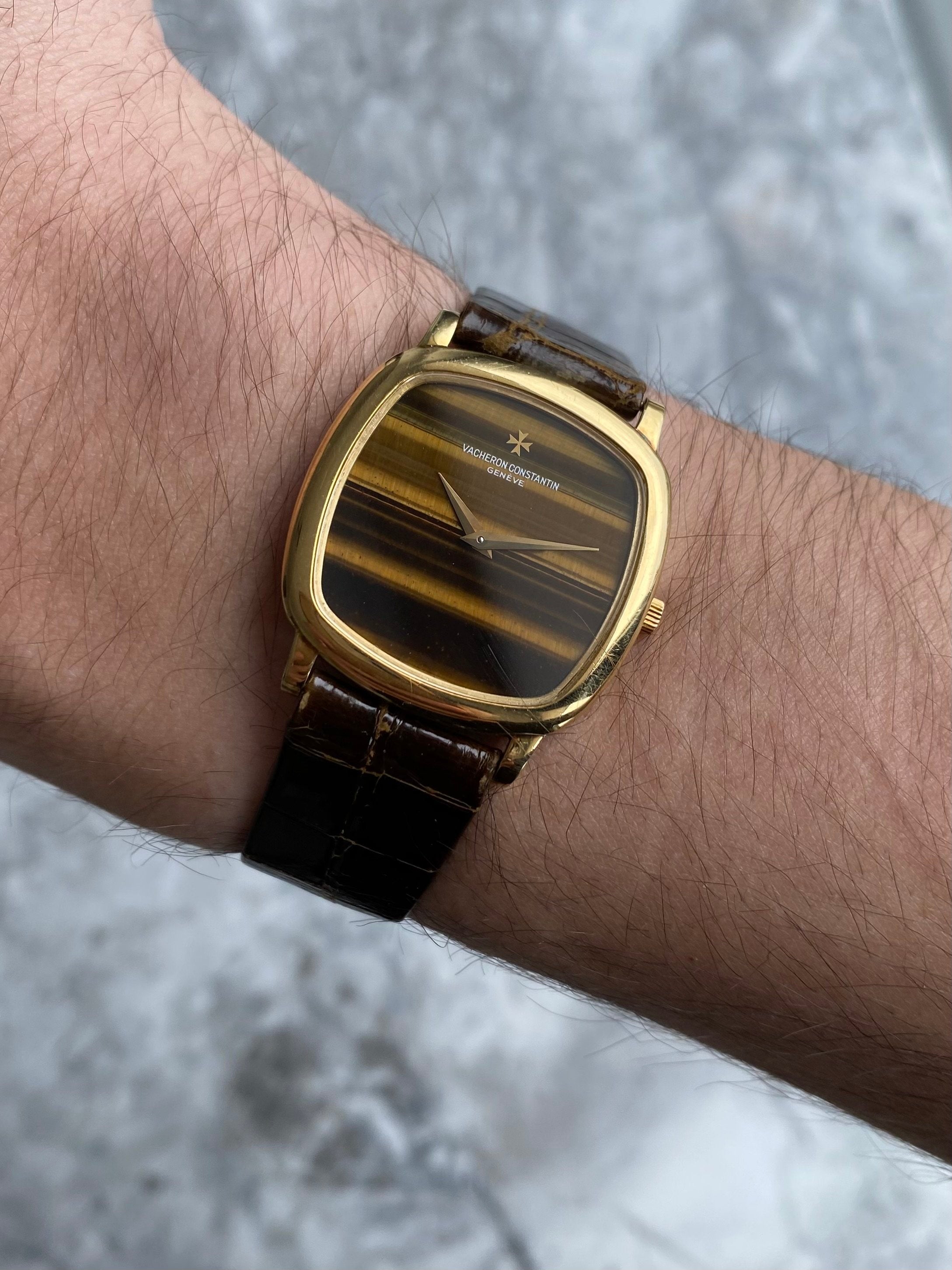 VC Tiger Eye 18K Gold - Box and Papers.