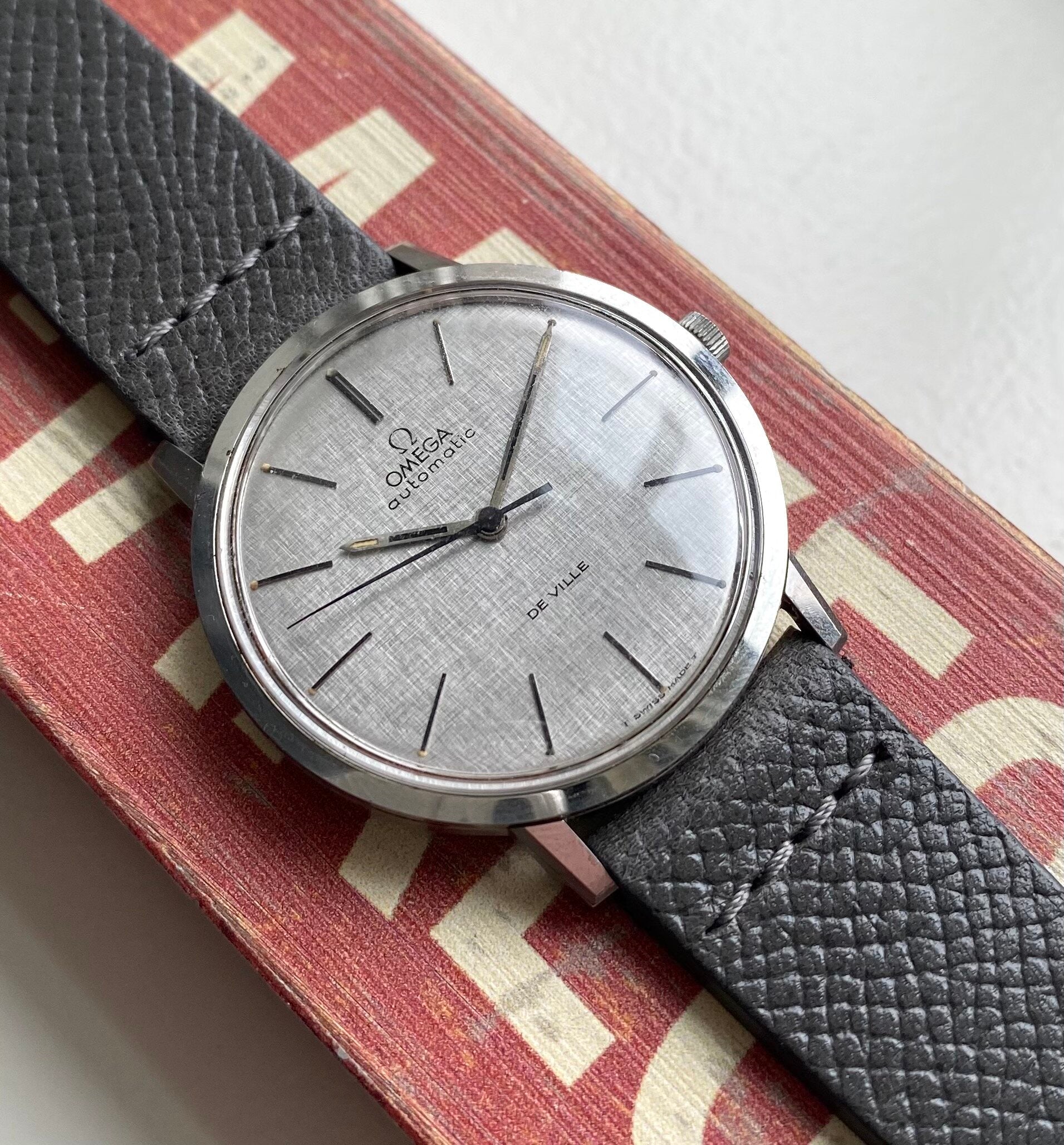 Omega De Ville — Linen Dial