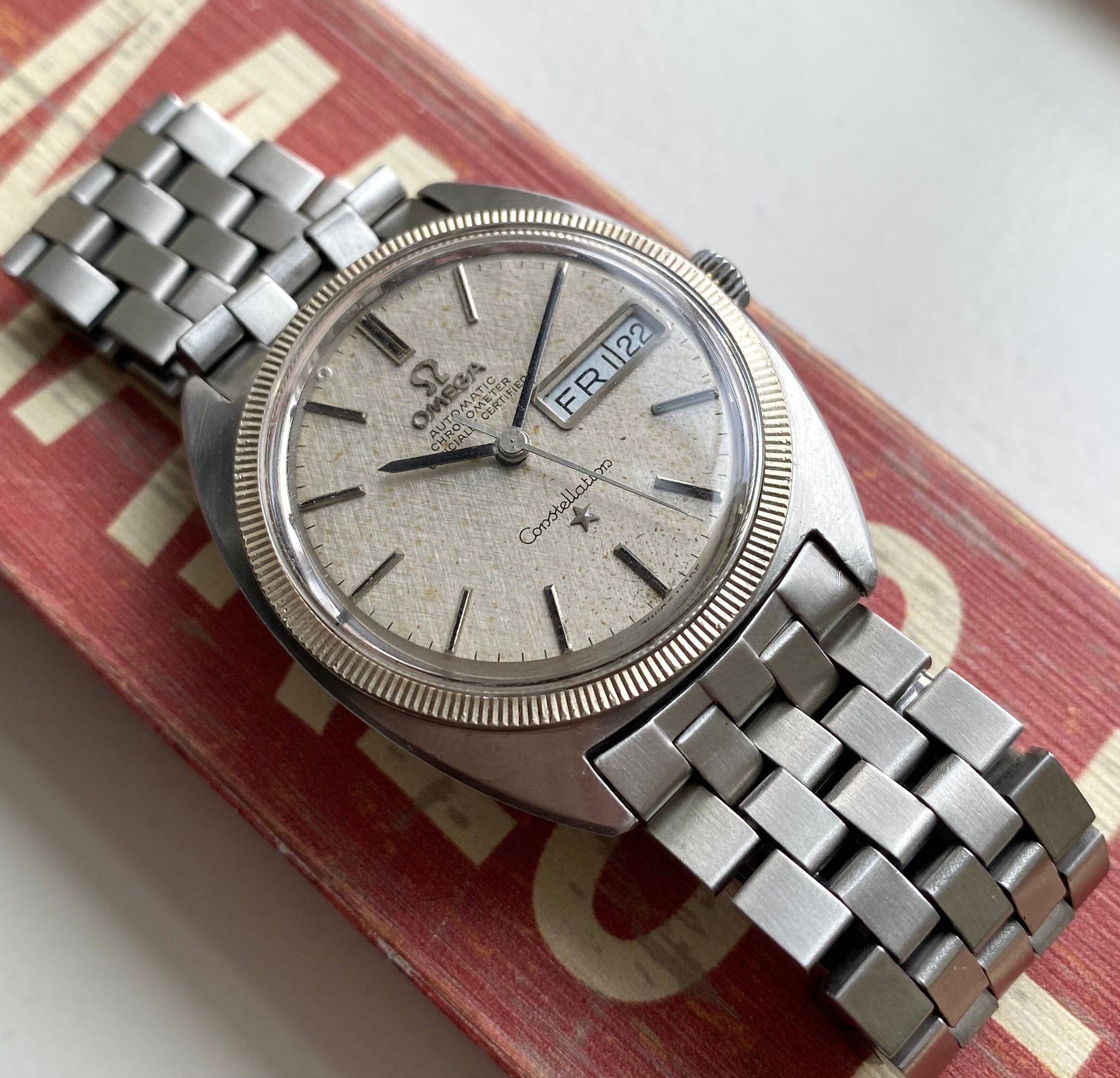 Omega Constellation Day-date — Linen Dial