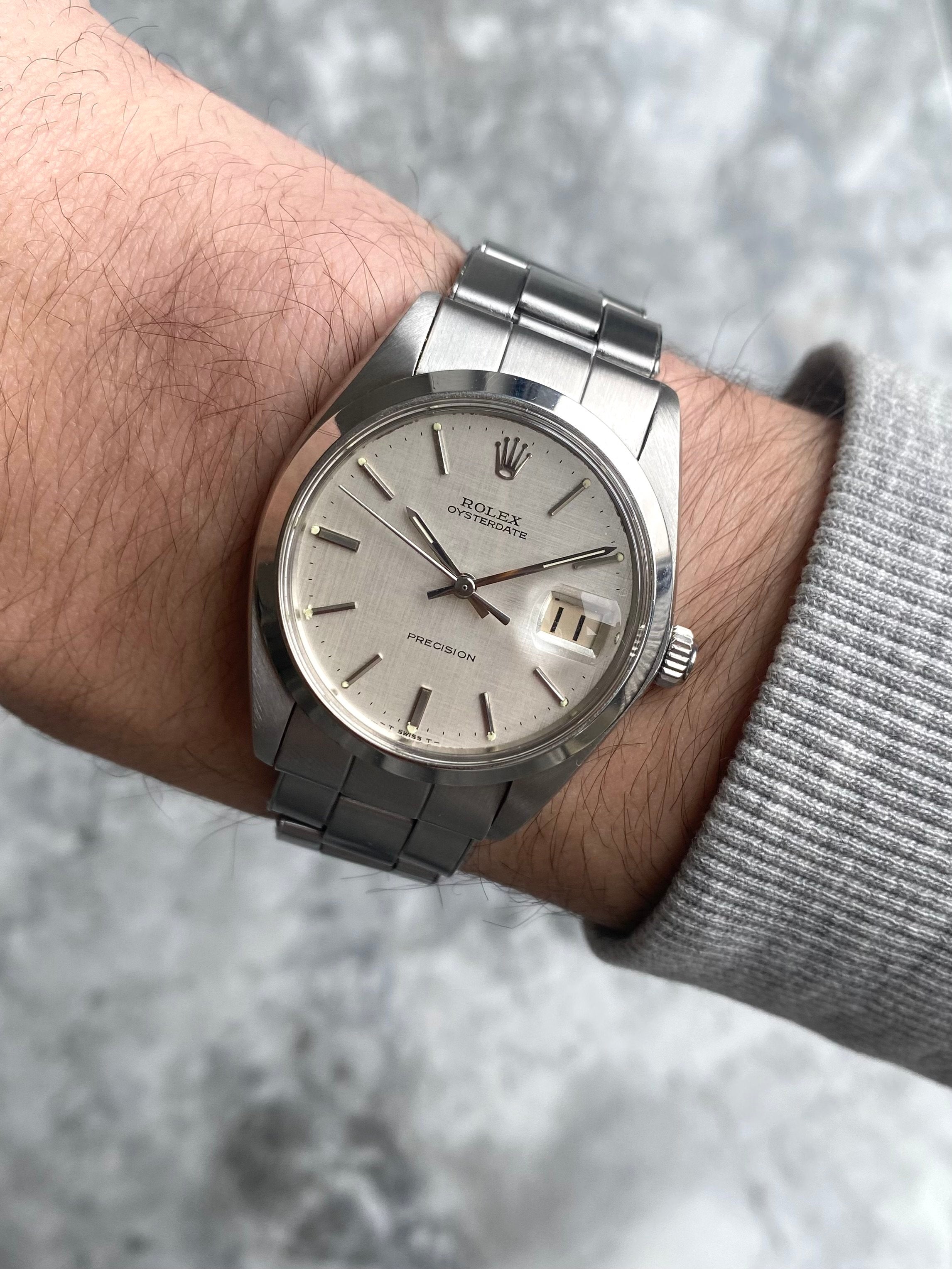 Oysterdate Precision 6694 - Silver Linen Dial