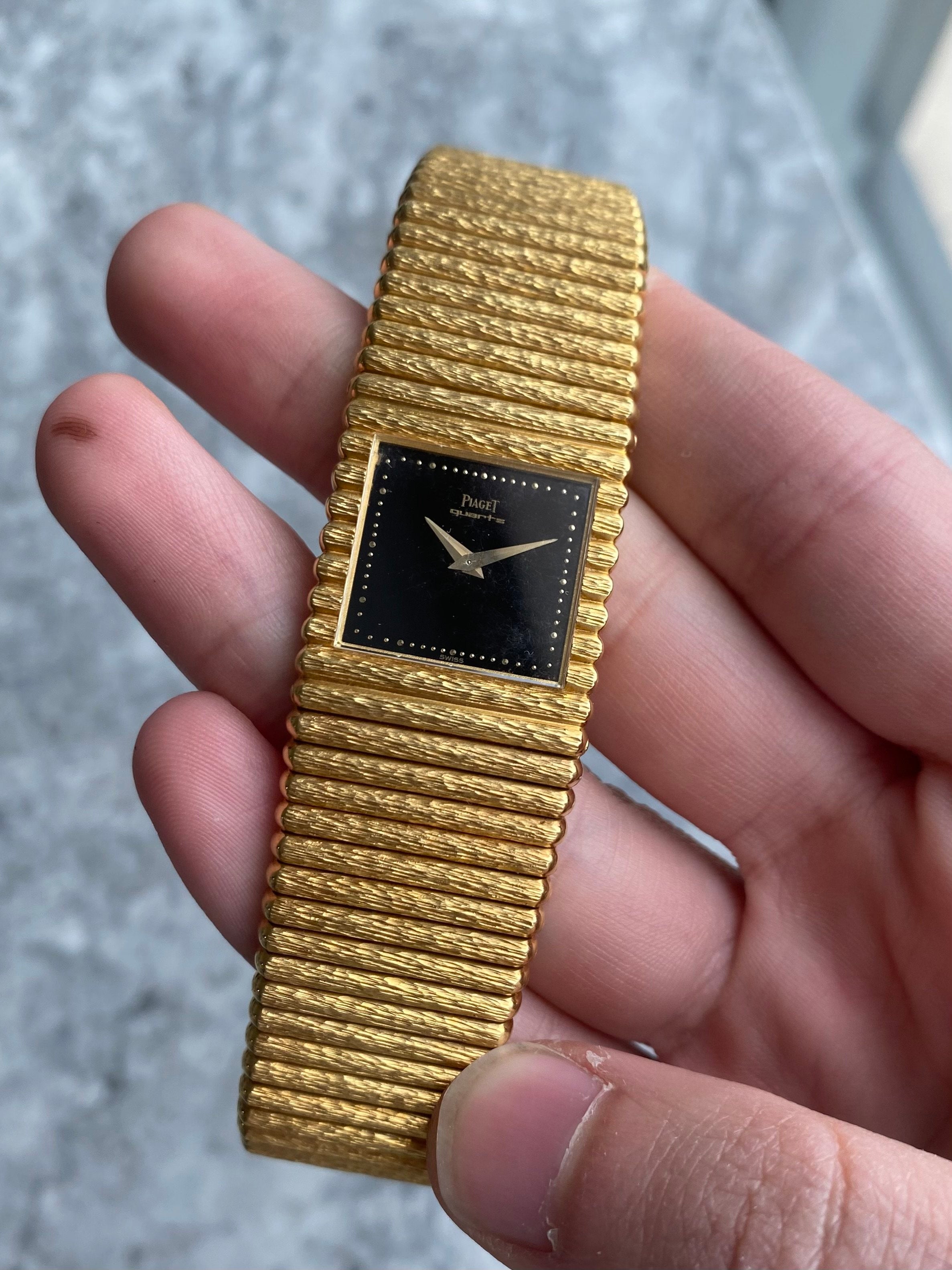 Piaget Onyx- 18K Yellow Gold.