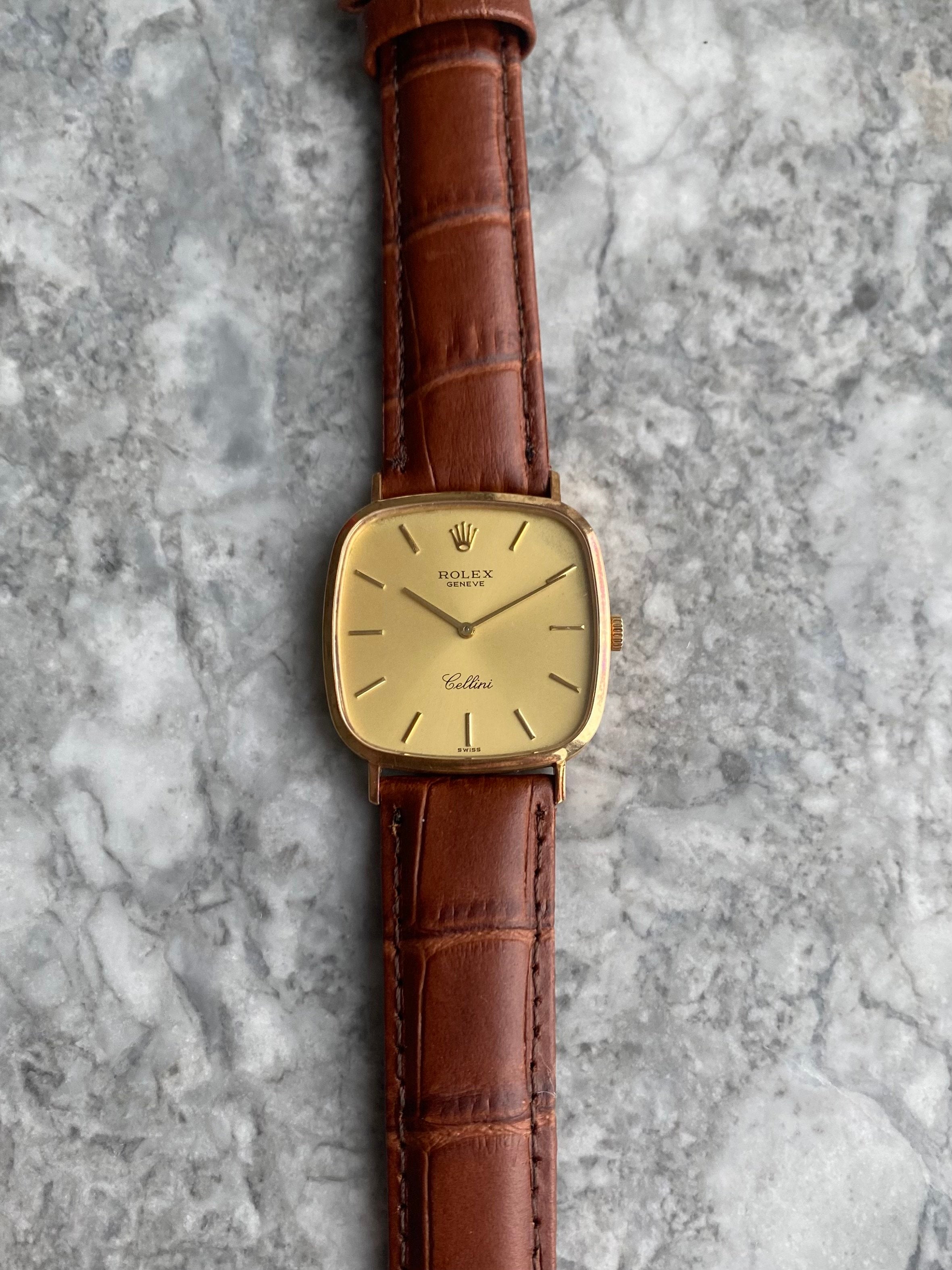 Rolex Cellini 4114 - 18K Yellow Gold.