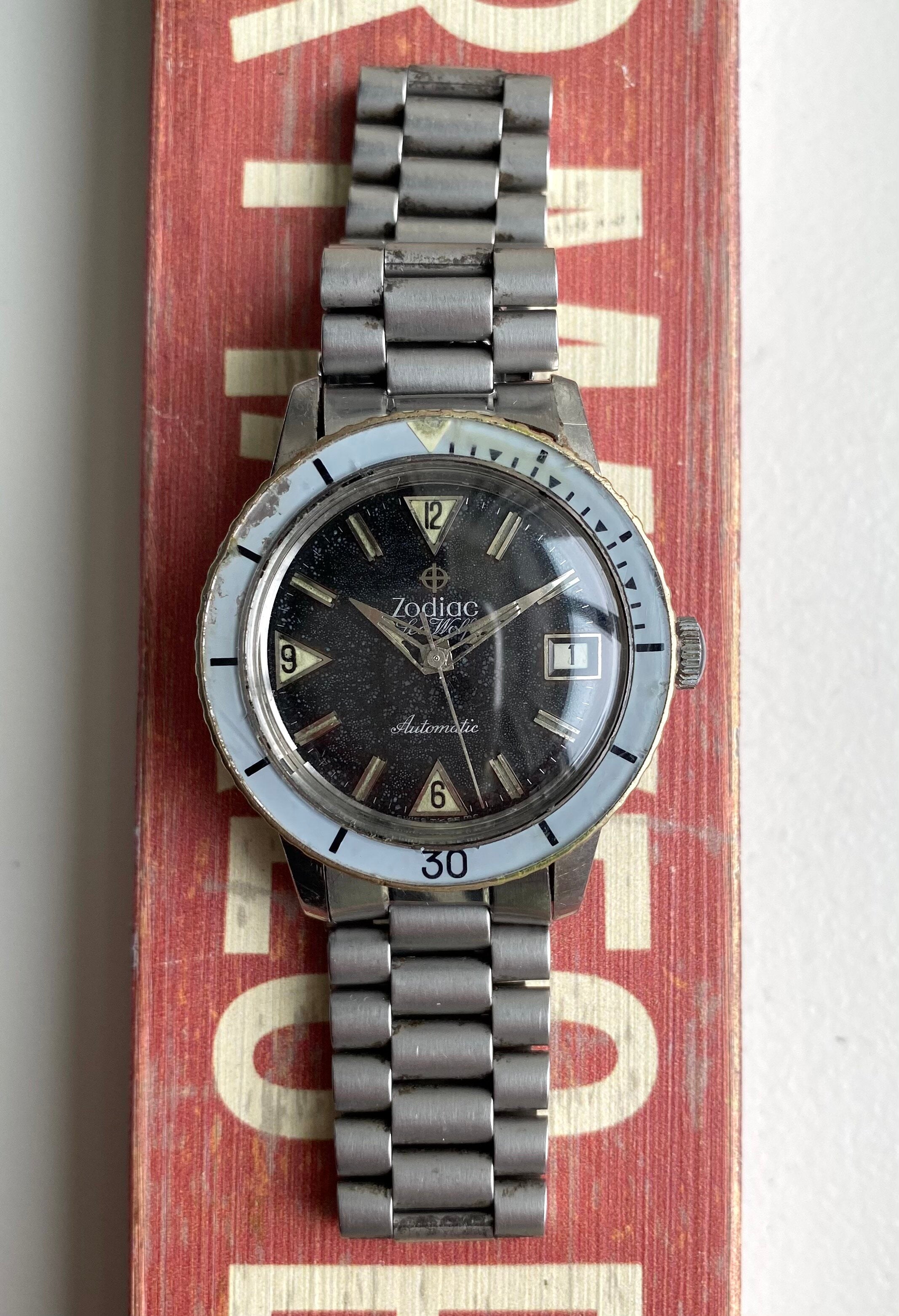 Zodiac Sea Wolf — Bakelite Bezel