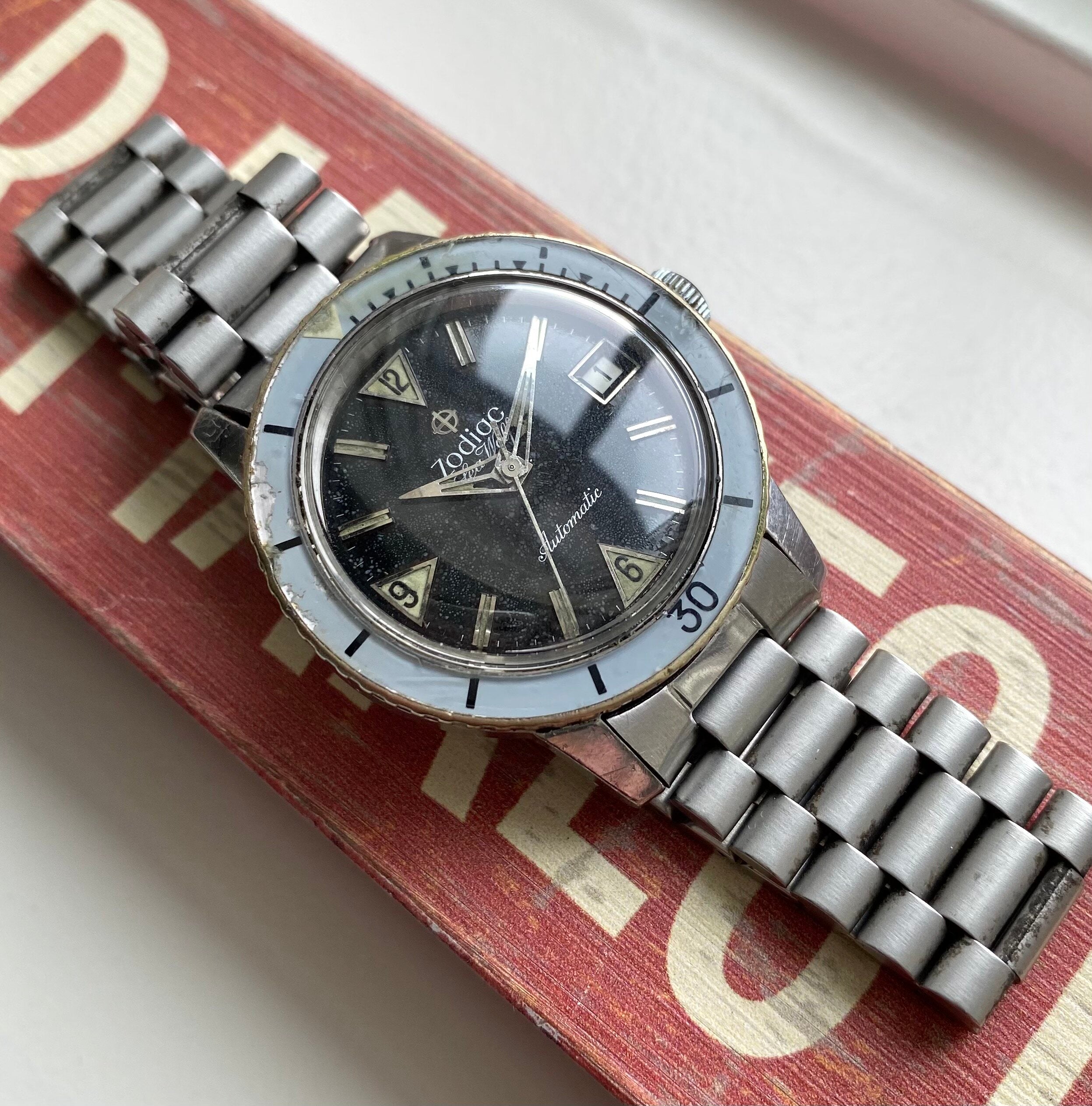 Zodiac Sea Wolf — Bakelite Bezel