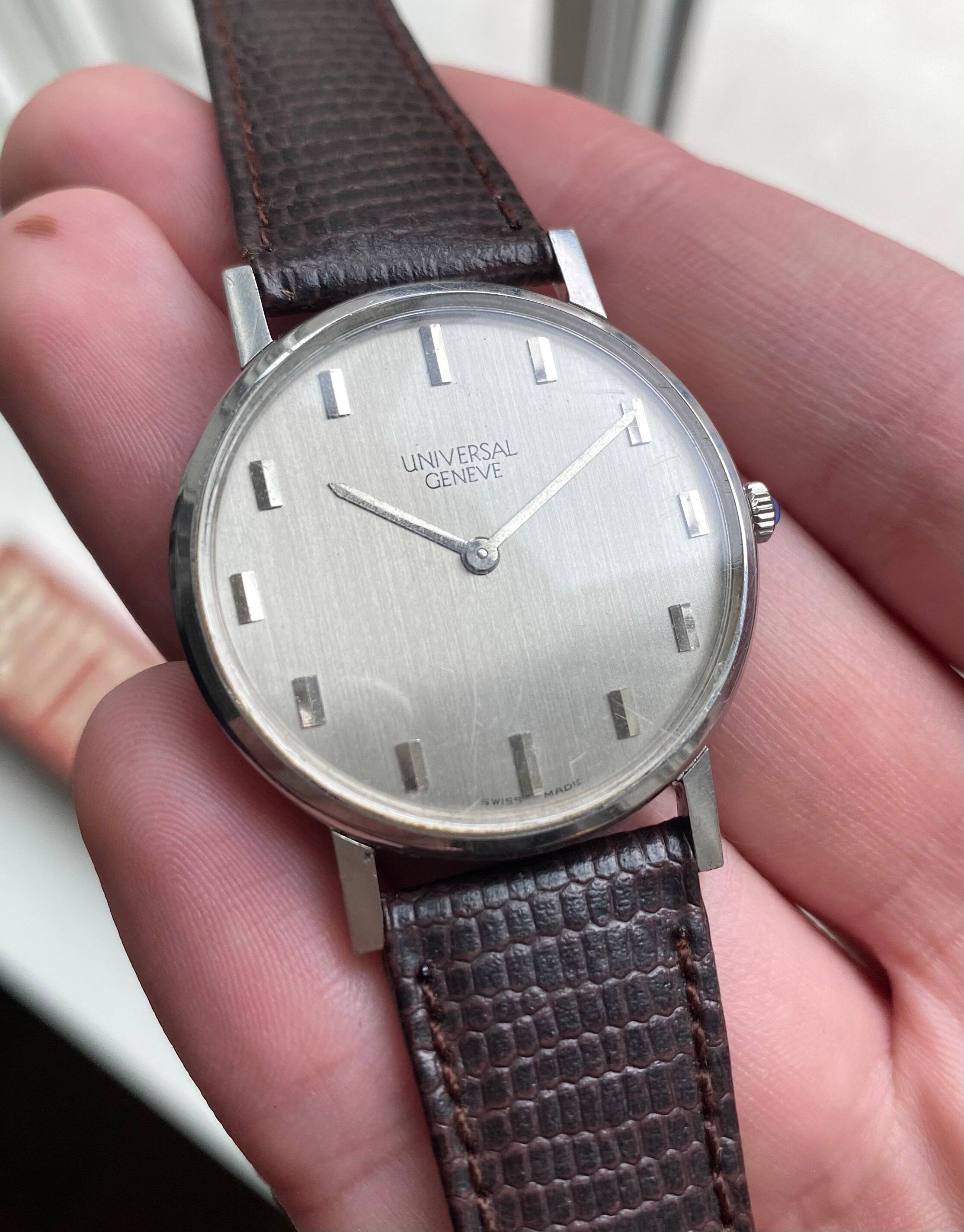 Universal Geneve — "Stick" Dial