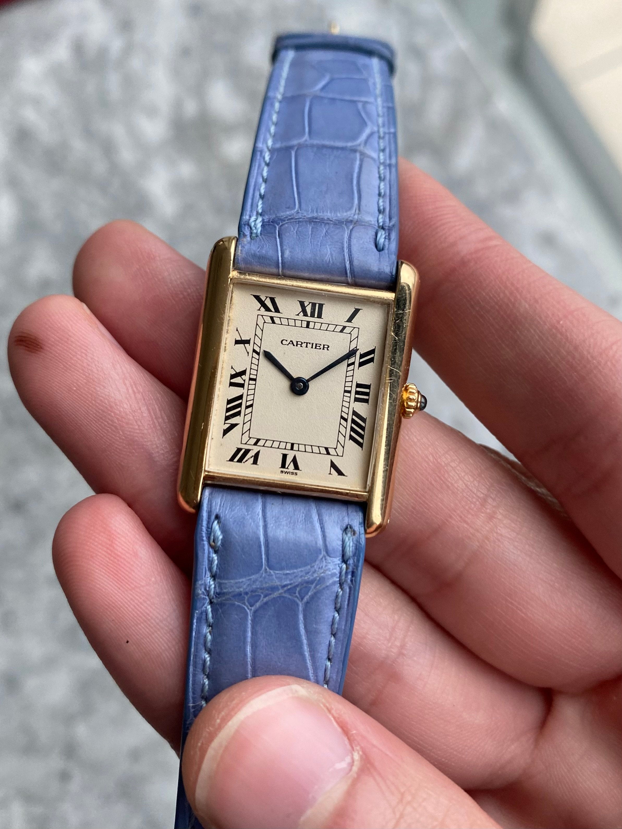 Cartier Tank Louis - 18K Yellow Gold.