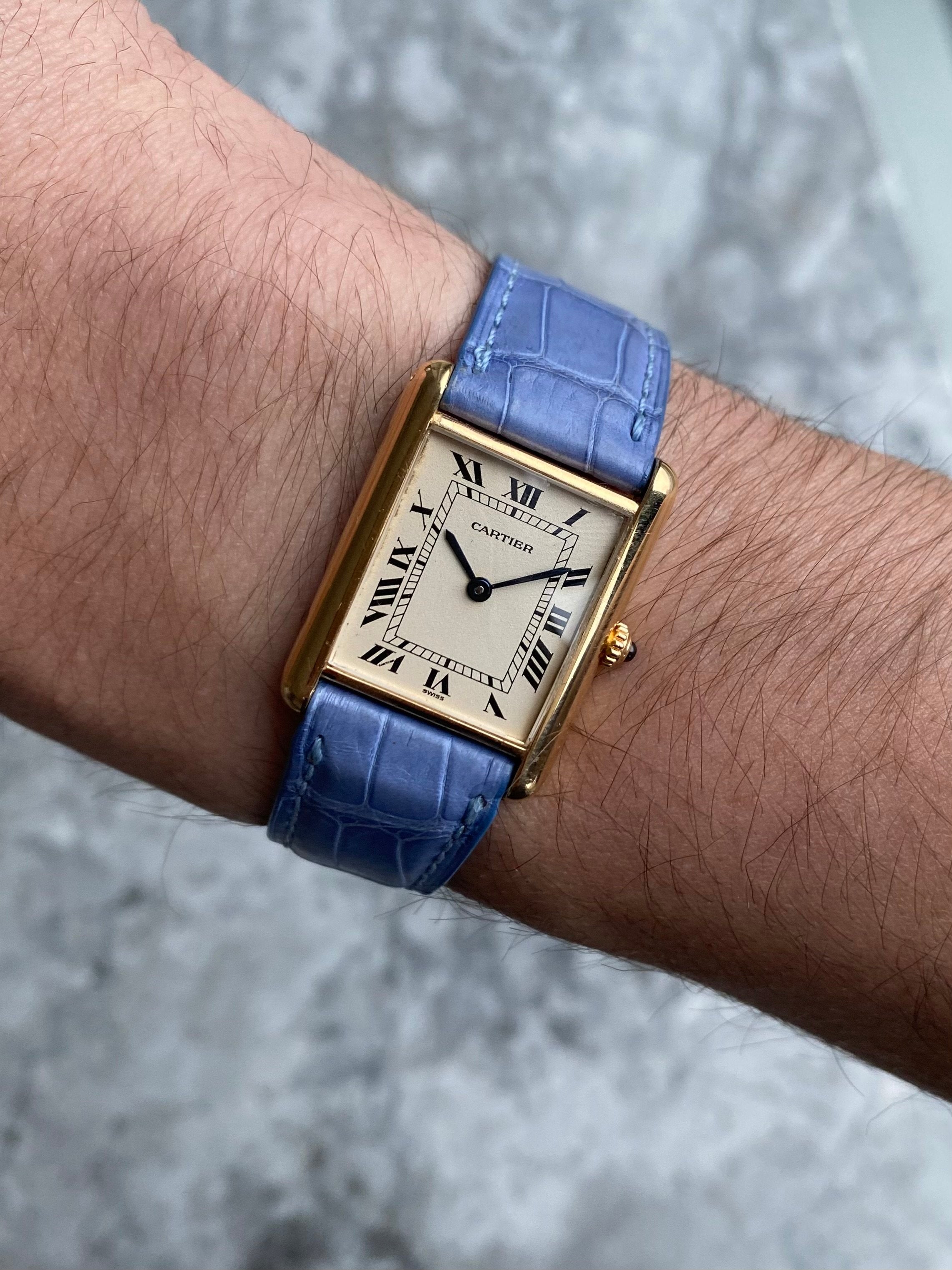 Cartier Tank Louis - 18K Yellow Gold.