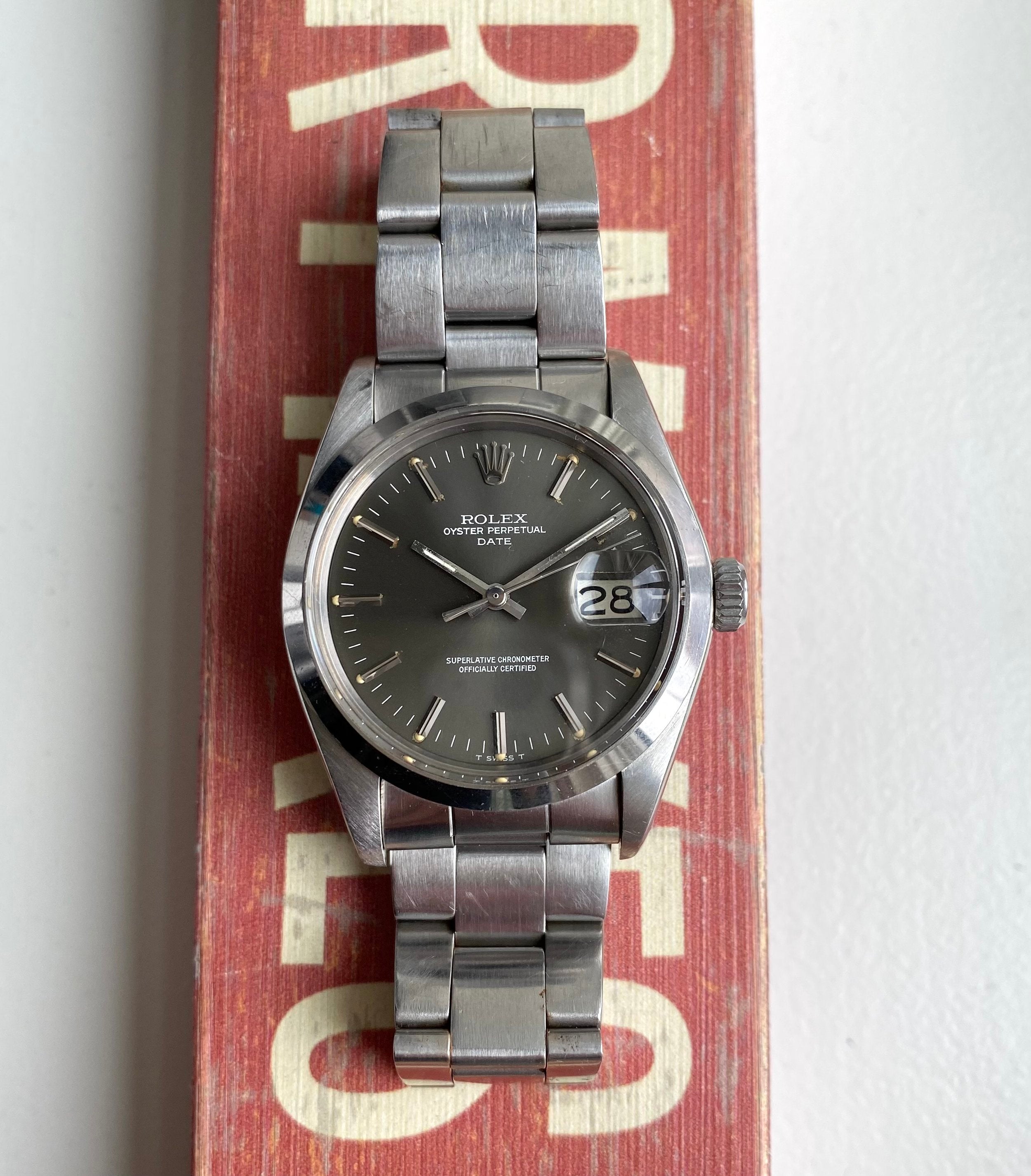 Rolex Oysterperpetual ref. 1500 — Grey Taupe Dial