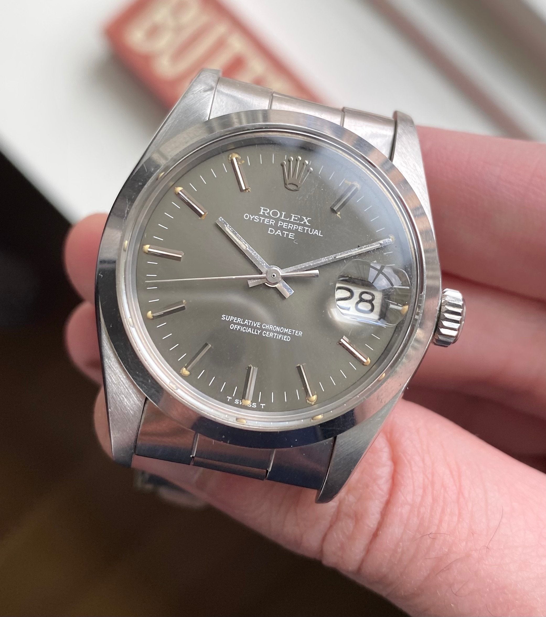 Rolex Oysterperpetual ref. 1500 — Grey Taupe Dial