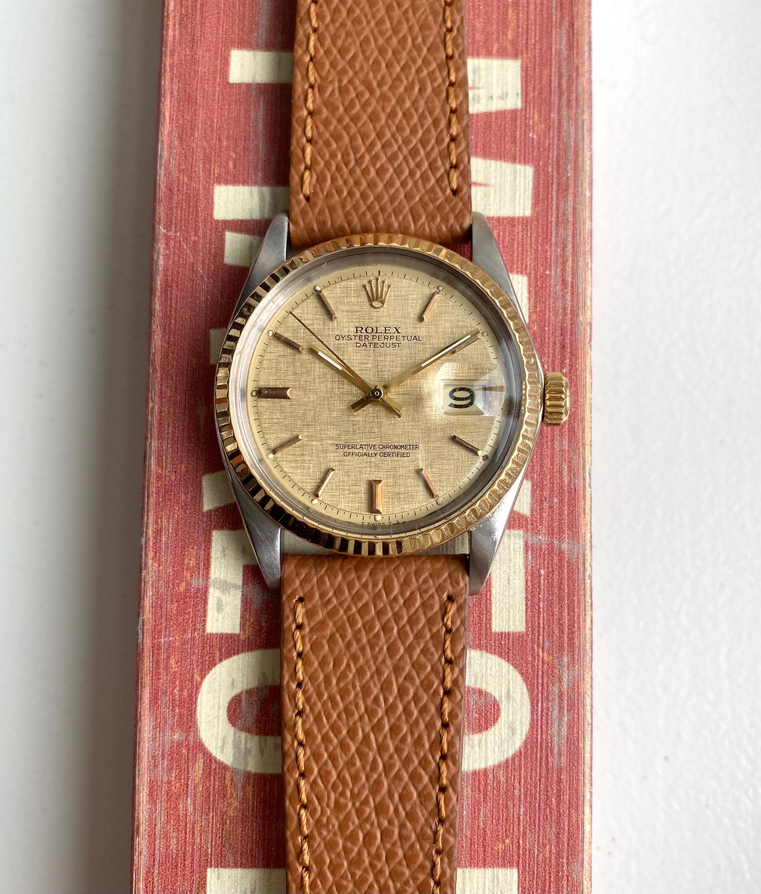 Rolex Datejust ref. 1601 — Champagne Linen Dial