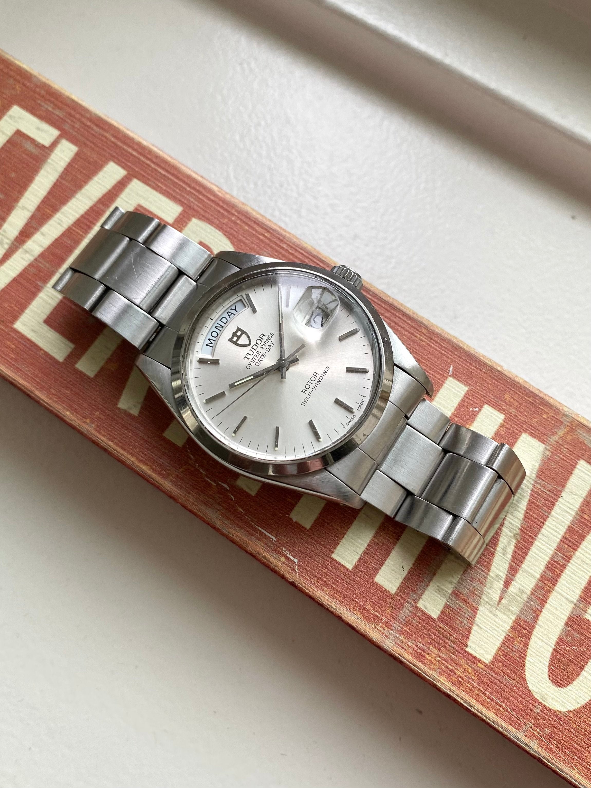 Tudor Dateday - 94500