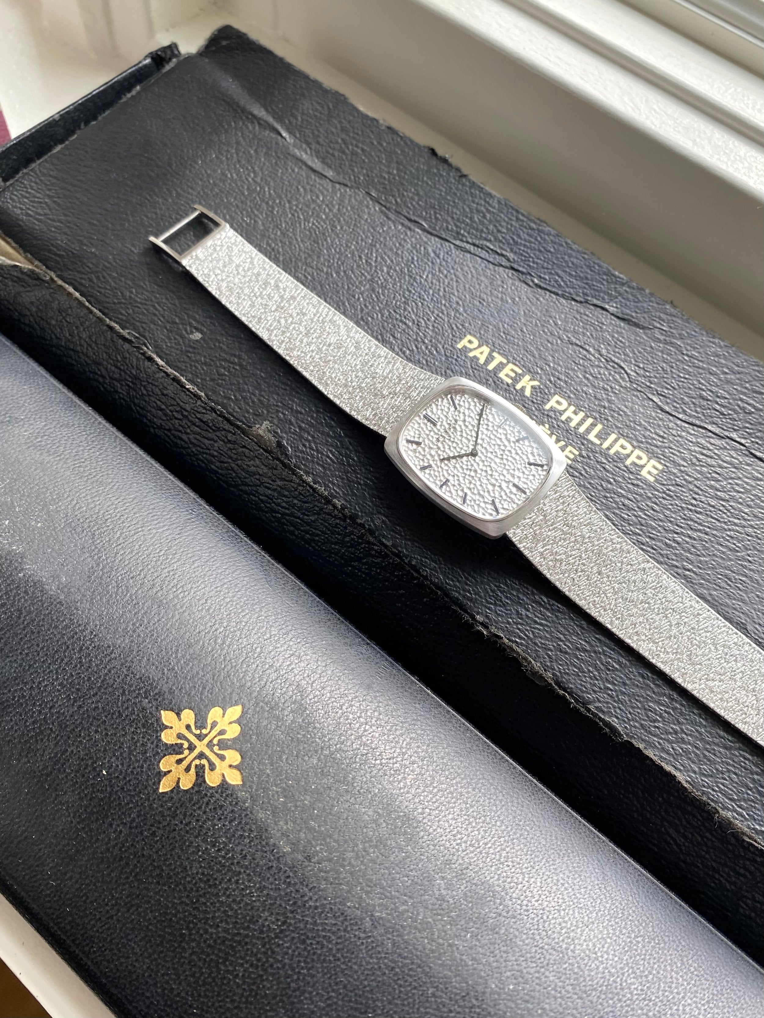 Patek Philippe - 18K White Gold w/ Box