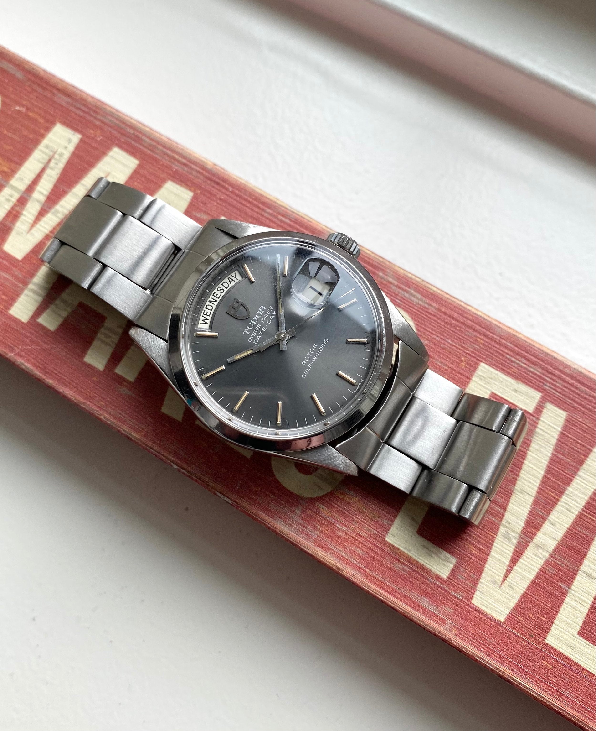 Tudor Date-day ref. 94500 — Grey Dial