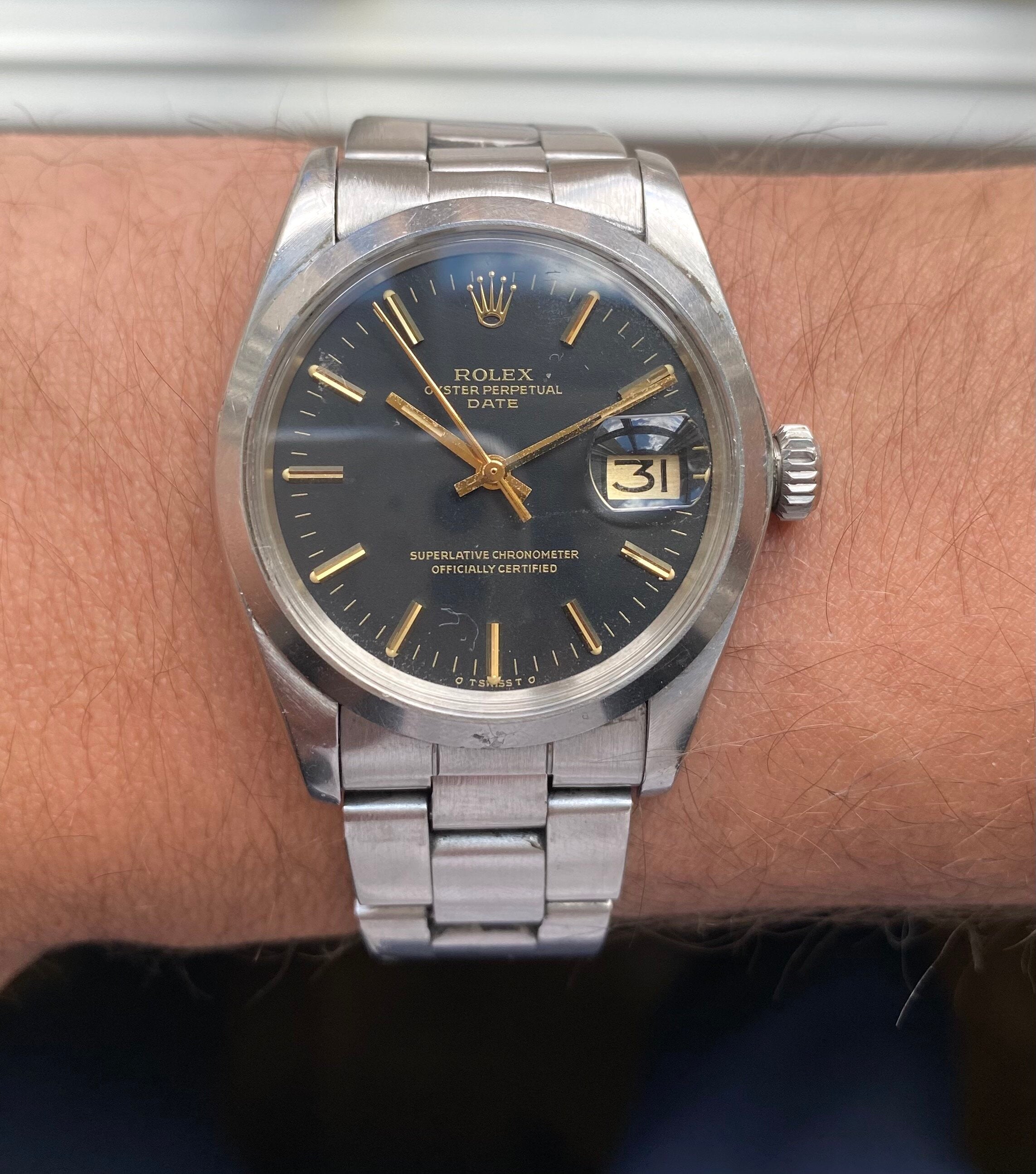 Rolex Oyster Perpetual Date ref. 1500 — Black Sigma Dial