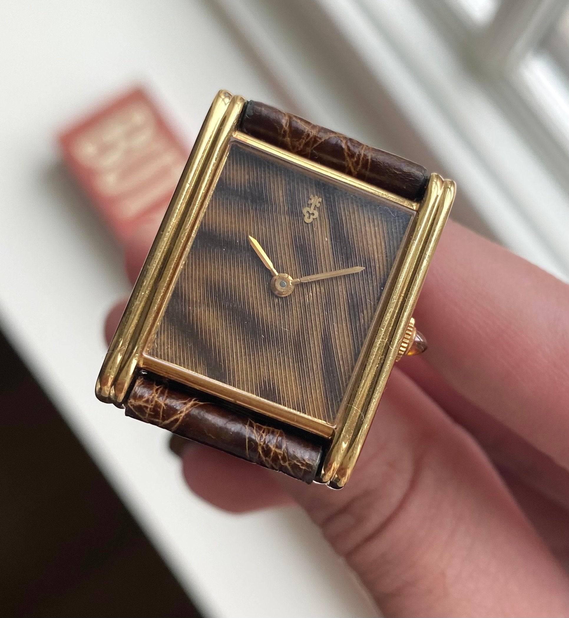 Vintage Corum Tank Manual Wind Leopard Stripe Texture Dial 18K Yellow Gold Watch