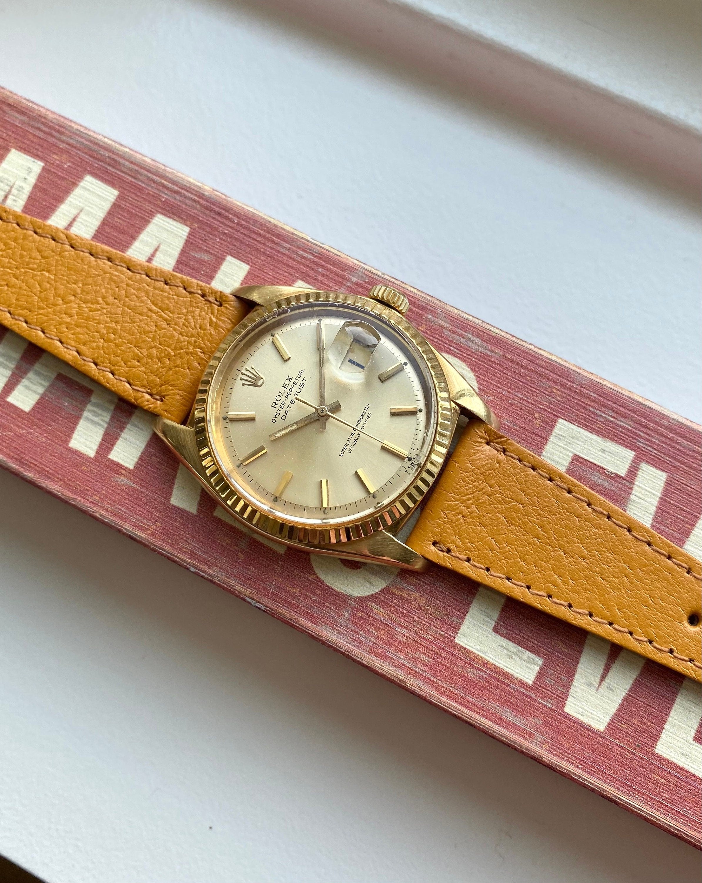 Vintage Rolex Datejust 14K Yellow Gold Ref 1601 Champagne Dial 36mm Watch