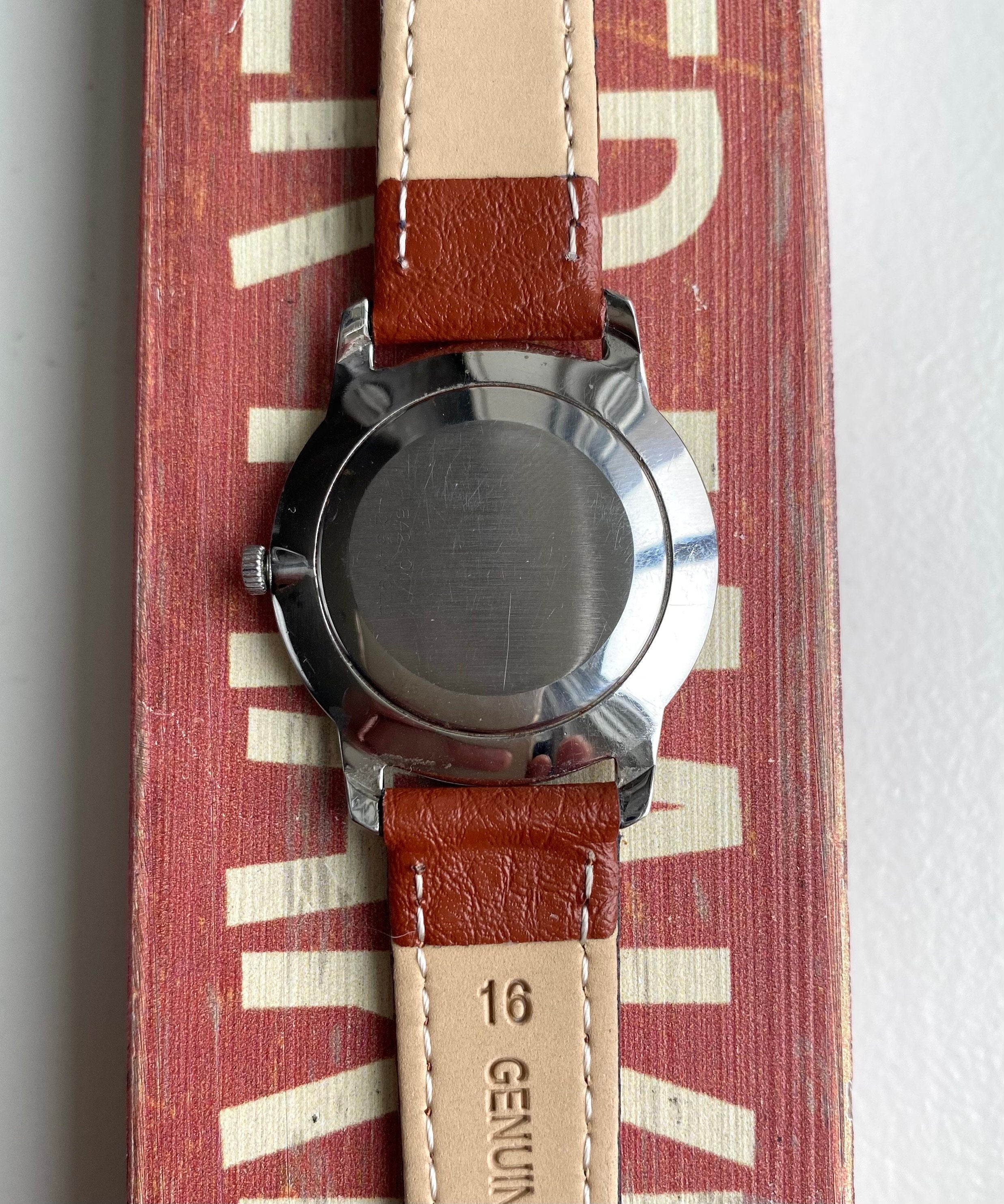 Vintage Universal Geneve Manual Wind White Roman Numeral Dial Steel Case Watch