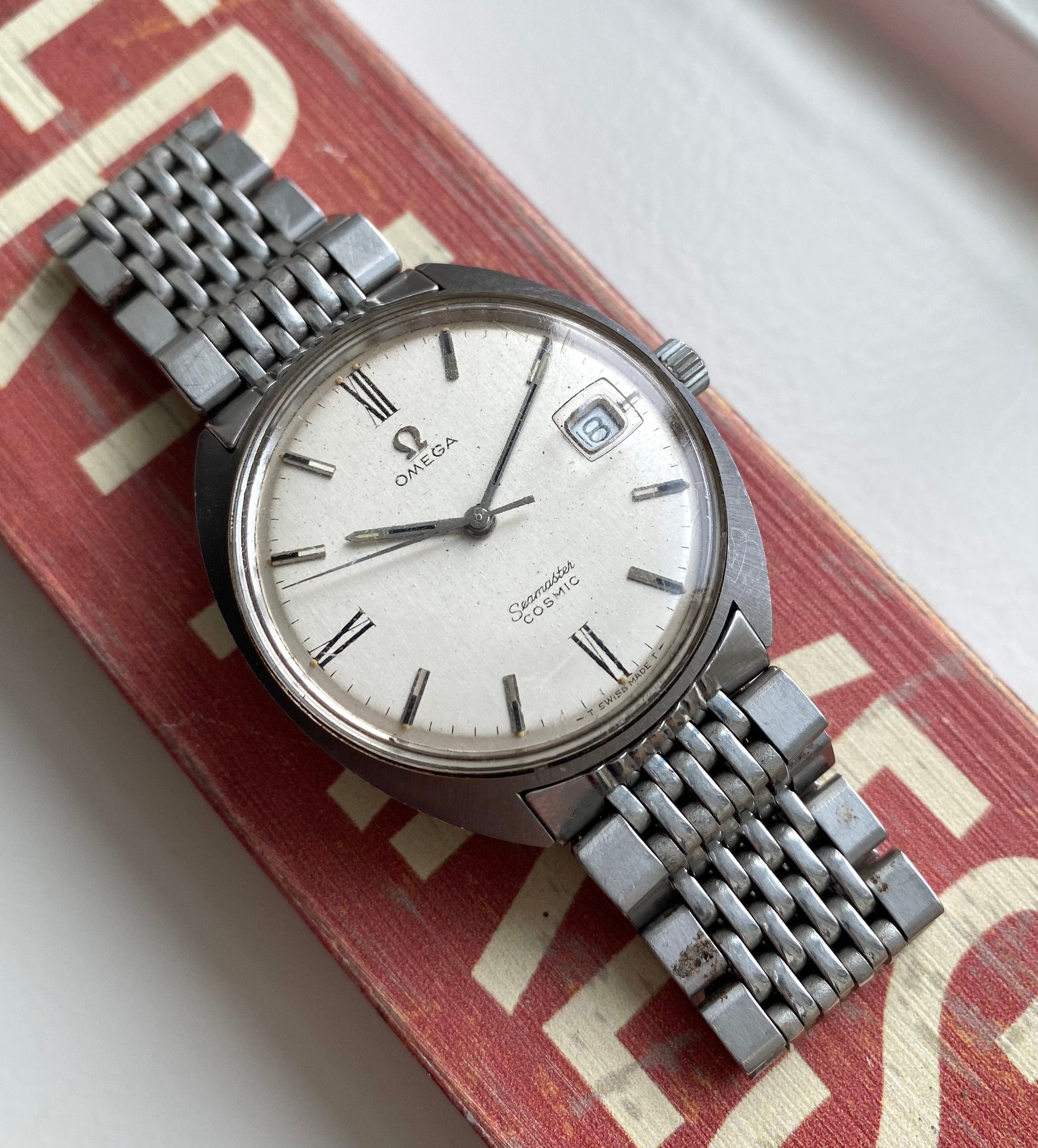 Vintage Omega Seamaster Cosmic Automatic Silver Roman Numeral Dial Steel Watch