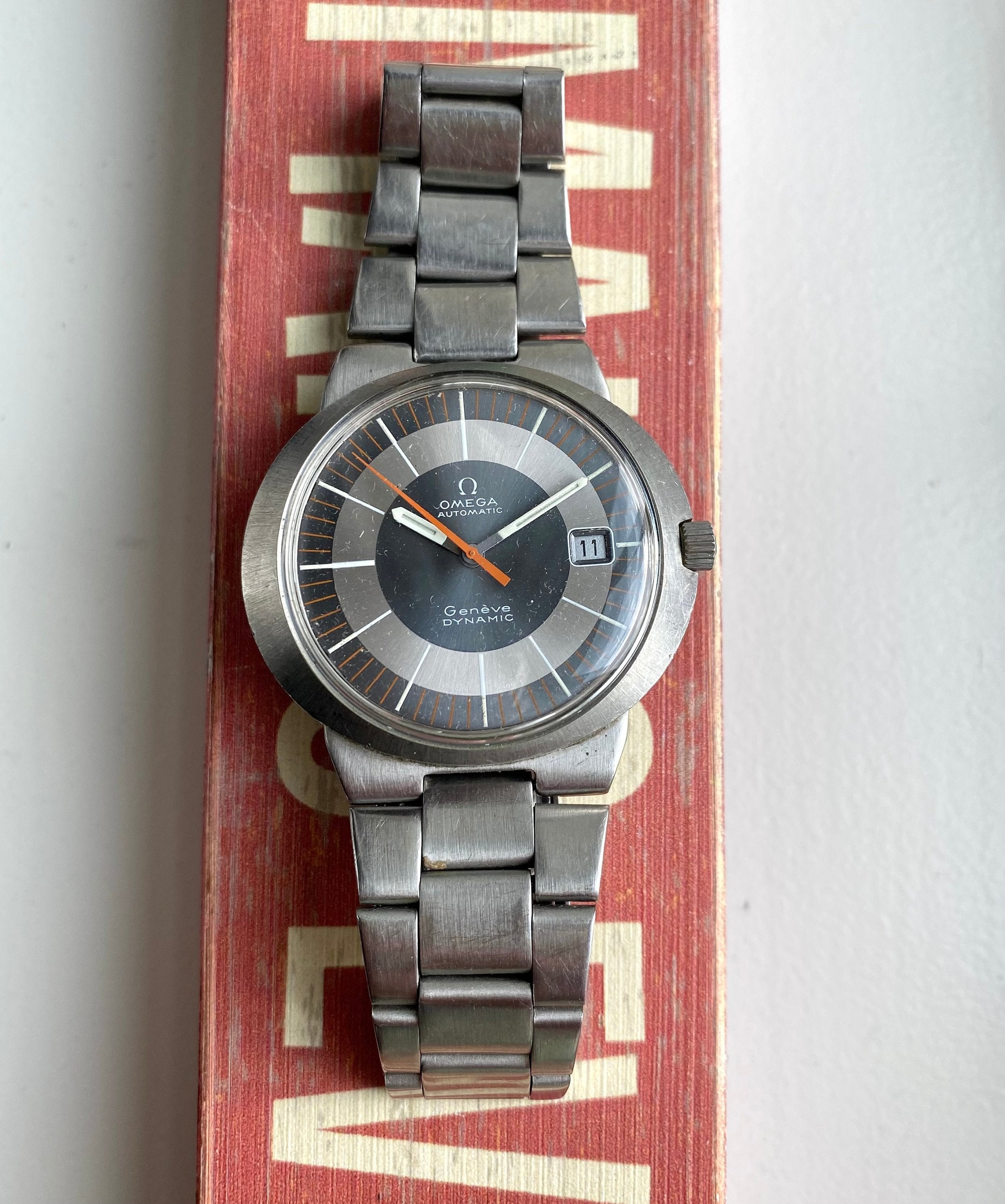 Vintage Omega Geneve Dynamic 70s Automatic Two Tone Grey Dial Steel UFO Watch