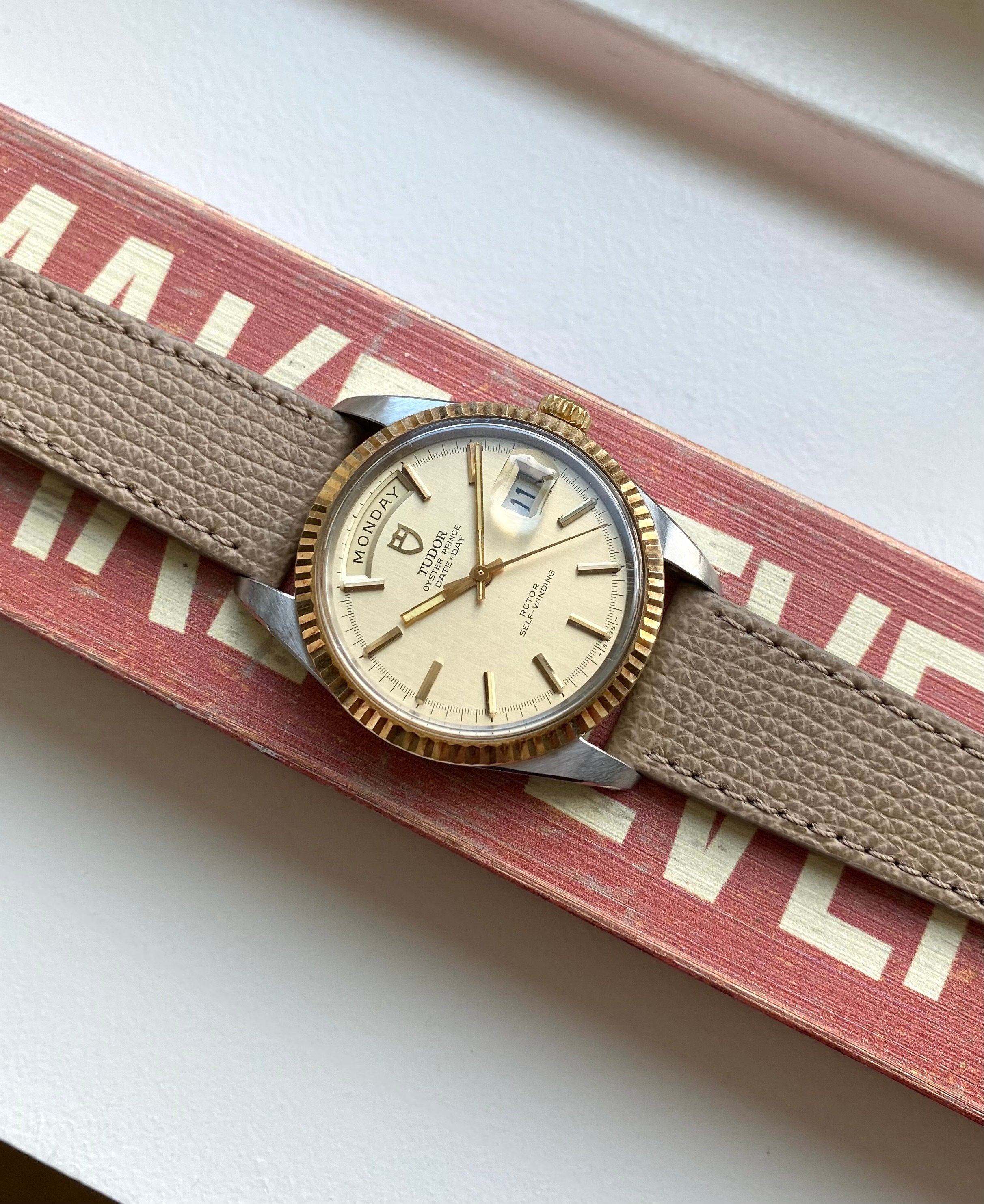 Vintage Tudor Oysterprince Date Day 38mm Jumbo Two Tone Champagne Dial Watch