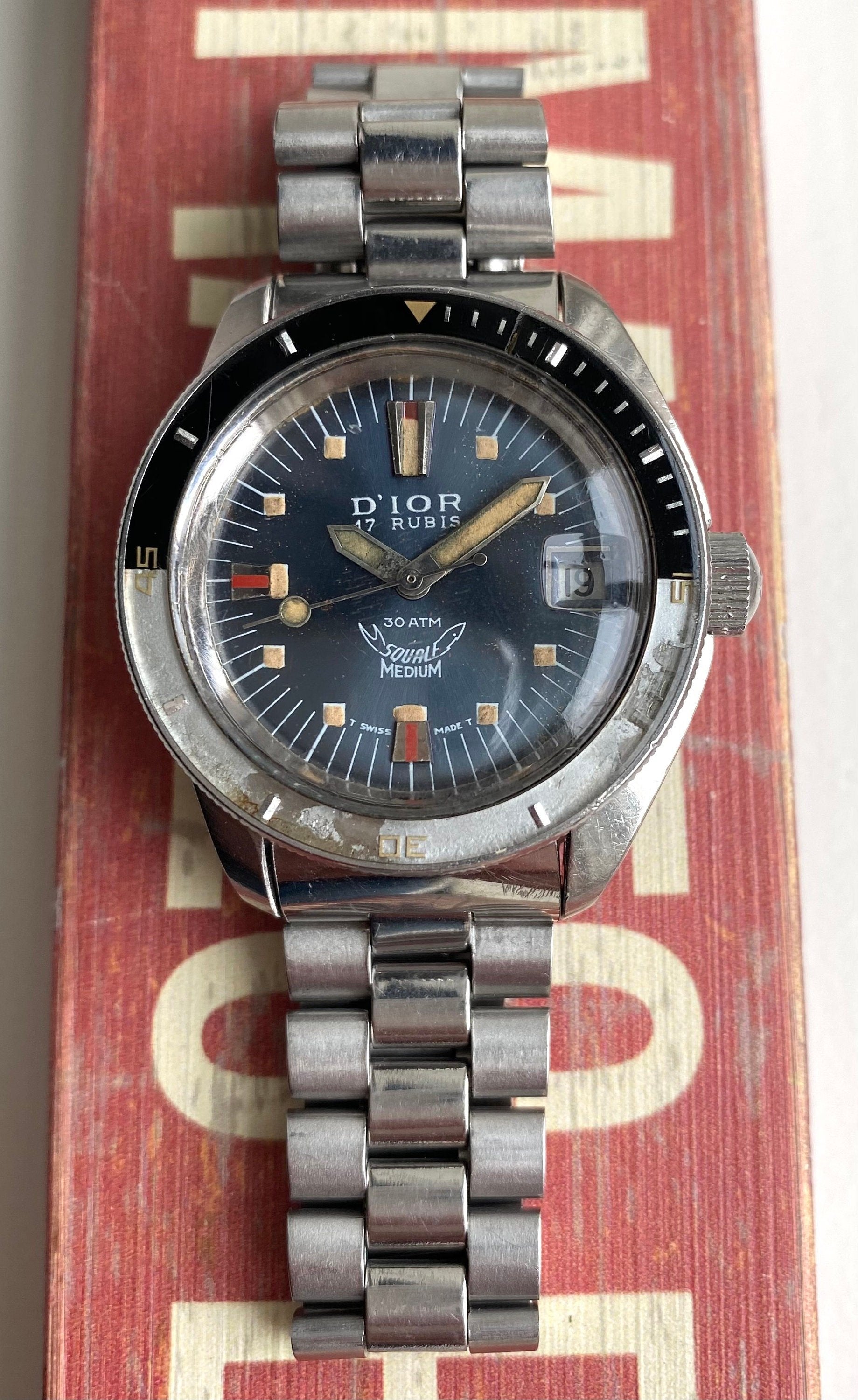 Vintage Squale Medium Automatic Quickset Date Blue Dial Diver Steel Case Watch