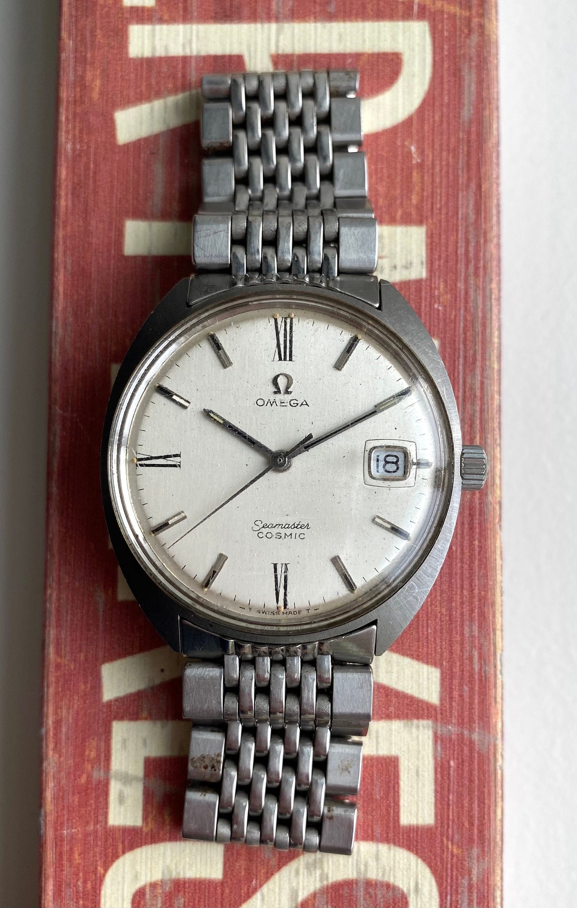 Vintage Omega Seamaster Cosmic Automatic Silver Roman Numeral Dial Steel Watch