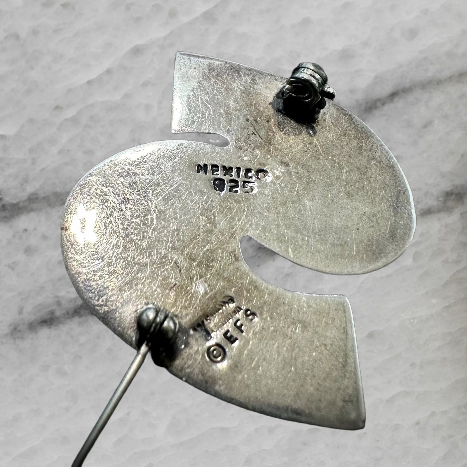 Mexico Vintage EFS Save the Children Letter S Pin Brooch