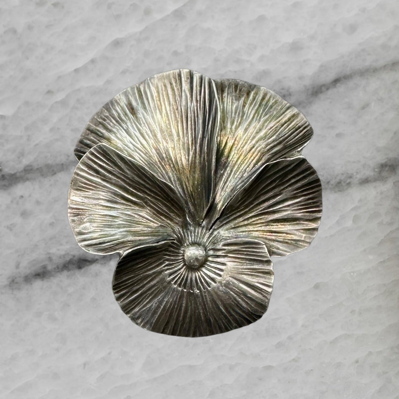 Vintage Nue Sterling Silver Floral Leaf Brooch Pin