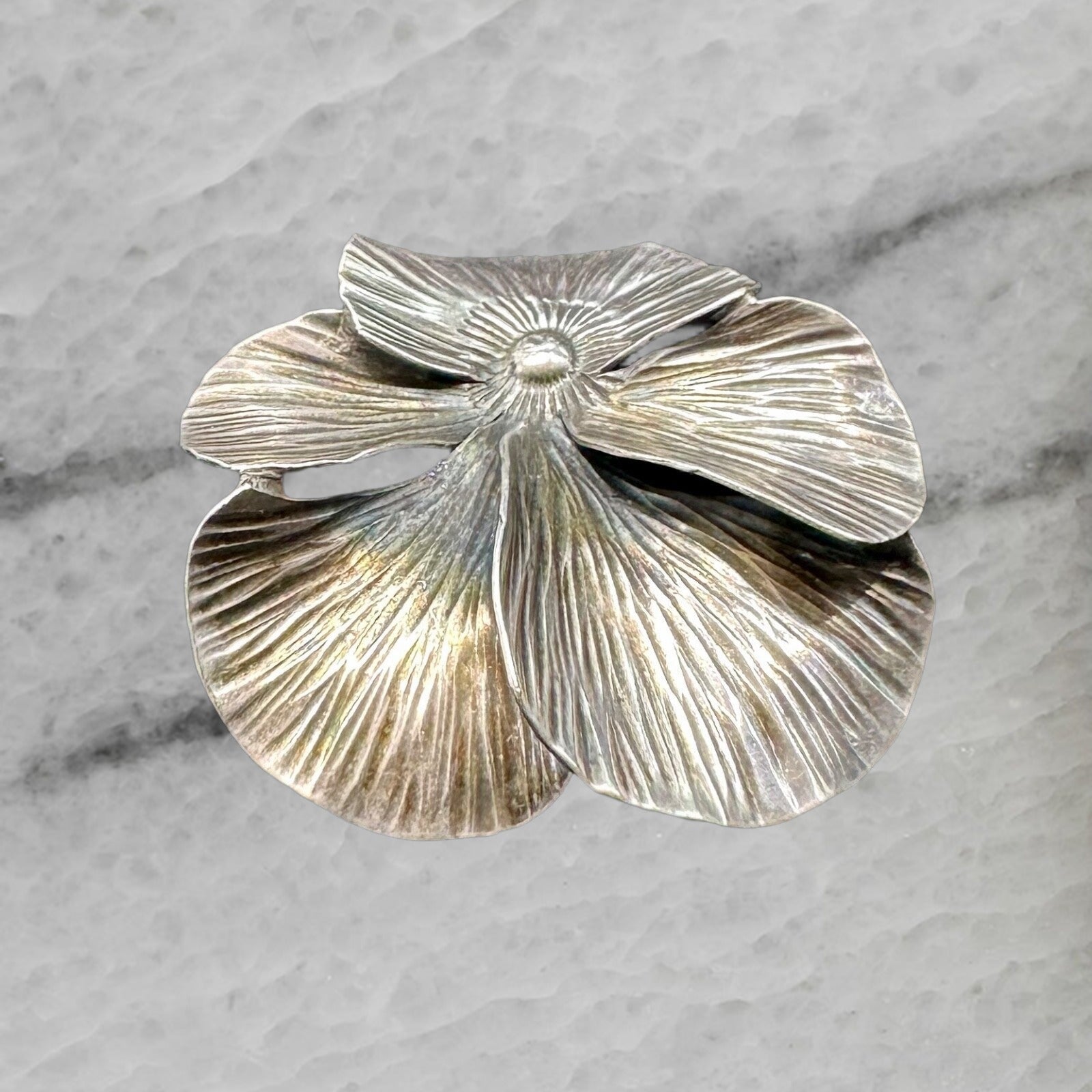 Vintage Nue Sterling Silver Floral Leaf Brooch Pin