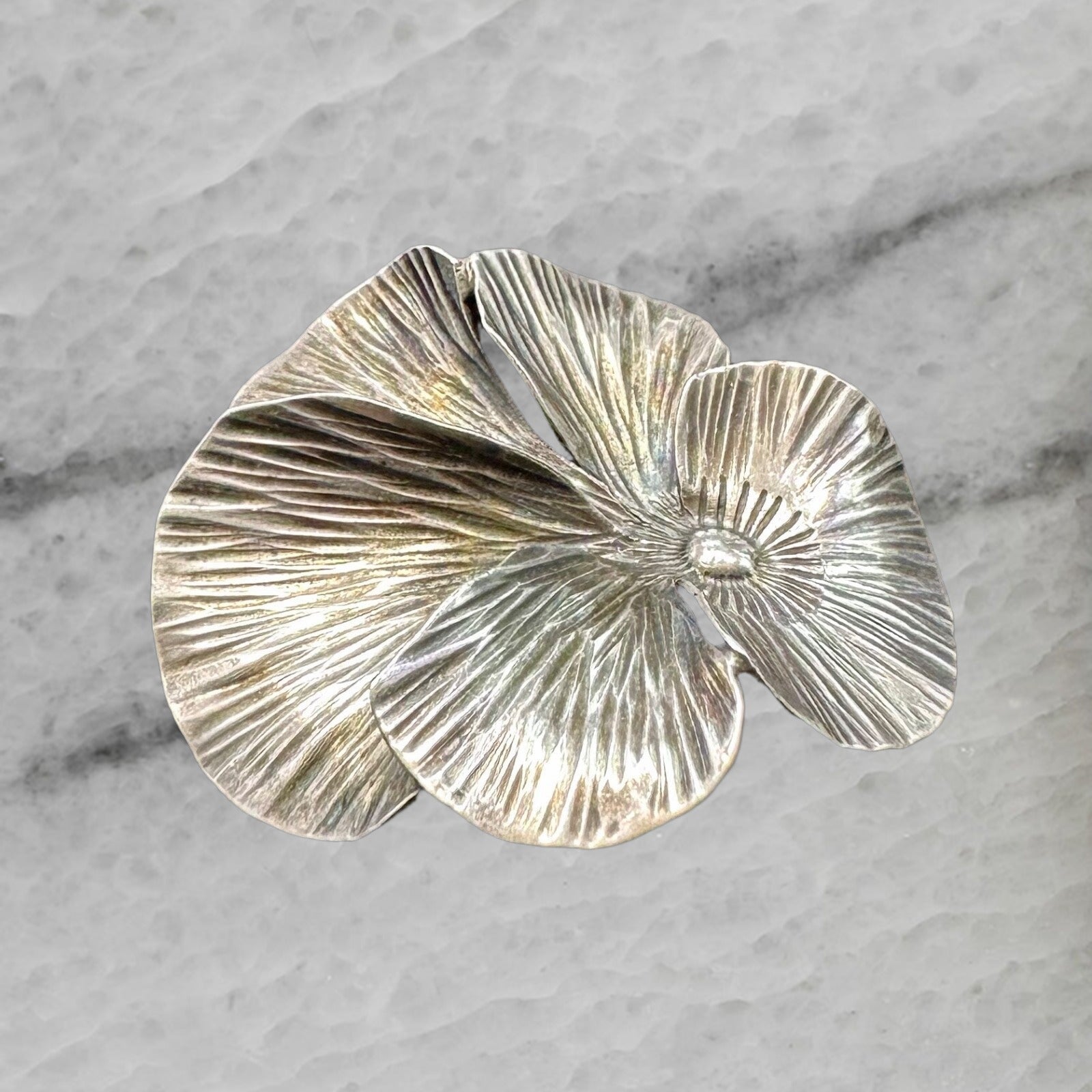 Vintage Nue Sterling Silver Floral Leaf Brooch Pin