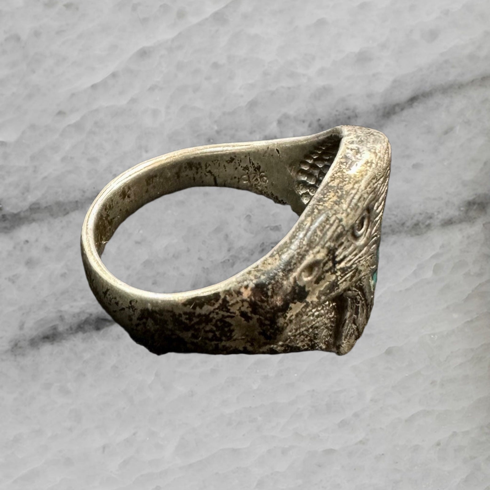 Vintage Sterling Silver Navajo Bald Eagle Crushed Turquoise Inlay Ring Size 10
